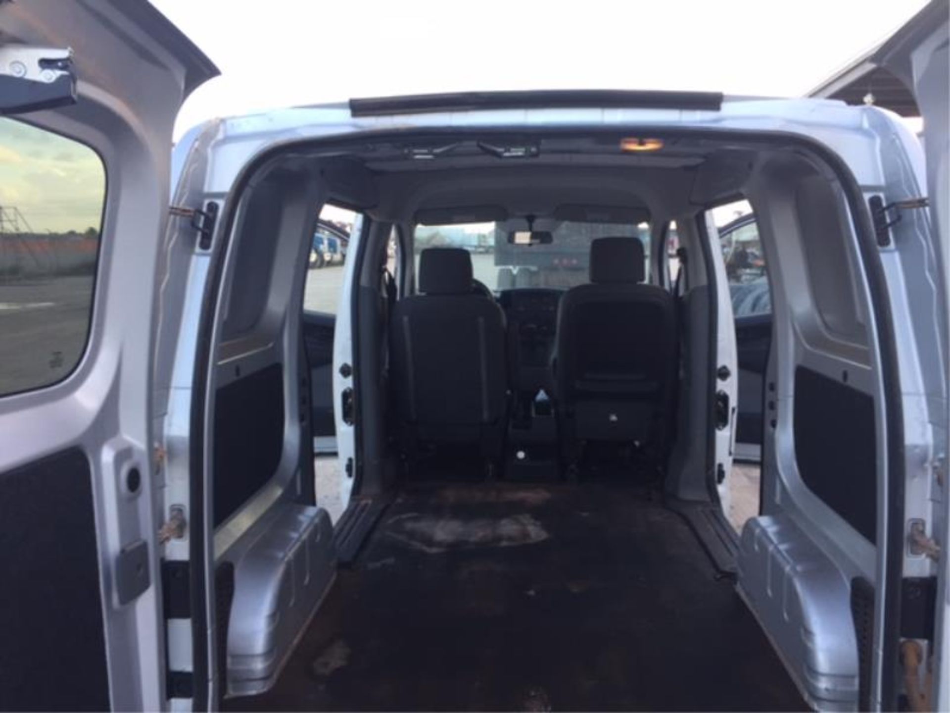 2014 Nissan NV200 Silver 5DR Cargo Van (Mileage 15,042), VIN: 3N6CM0KNEK691862, Has Dented Bumper - Image 9 of 9