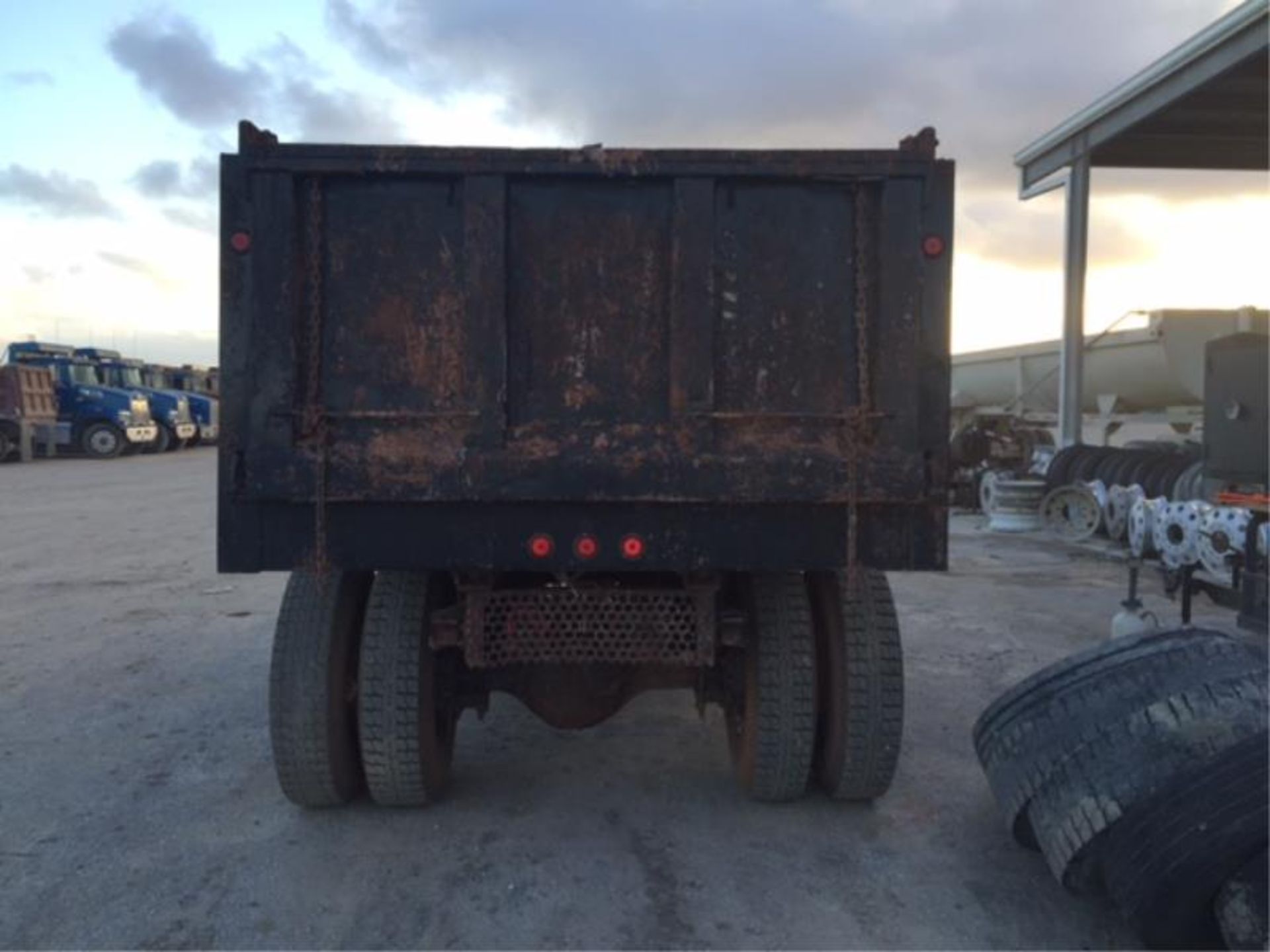 2004 International 6/8 Dump Body Truck, Model: 4300 / DT466, Diesel, Vin: 1HTMMAAM54H593281 ( - Image 8 of 9