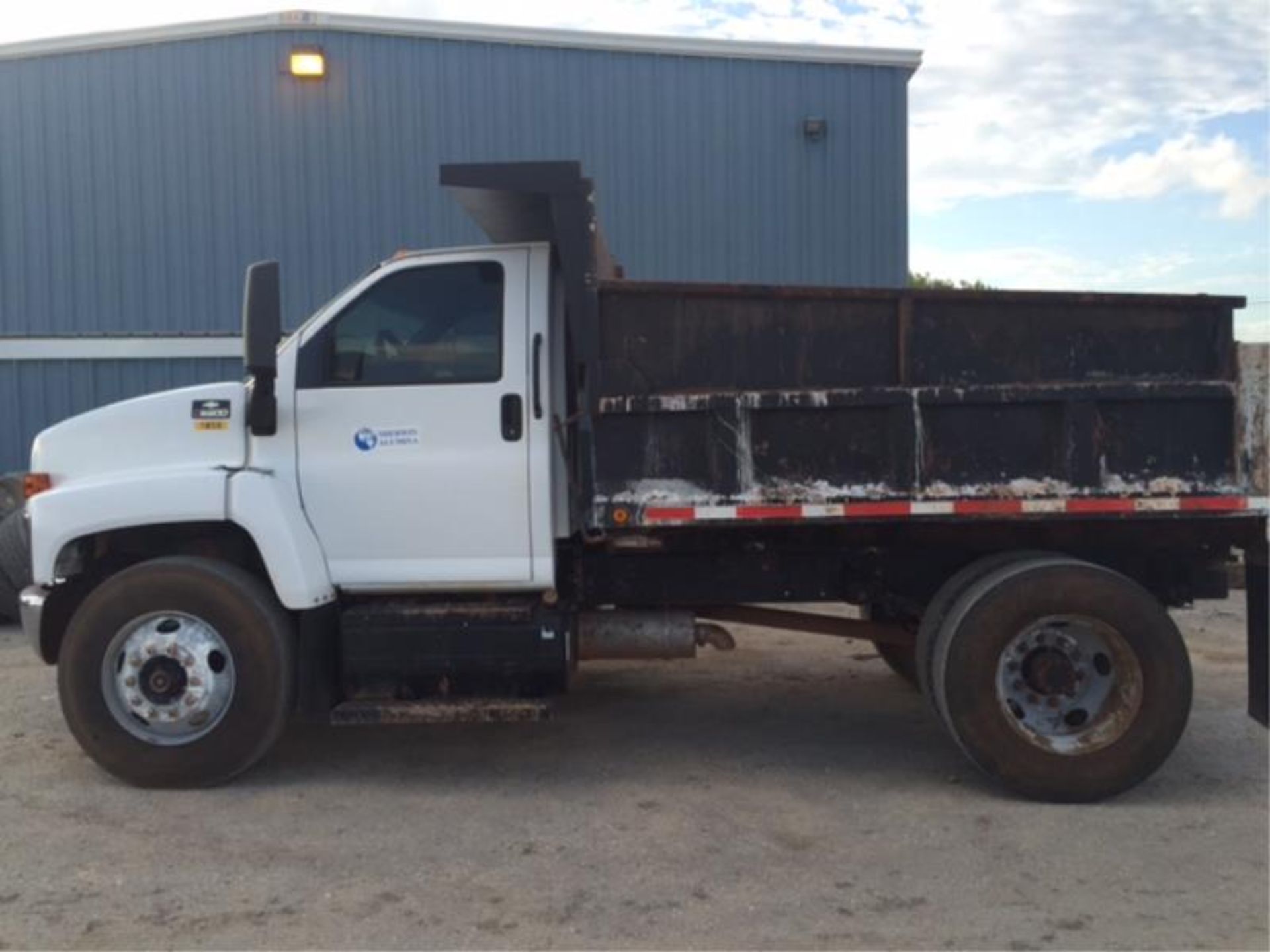 2007 Chevrolet C 6500 Gallon 6/10 Dump Truck, Diesel, Vin: 1GBJ6C1C87F407590, 259,746 Miles - Image 8 of 12