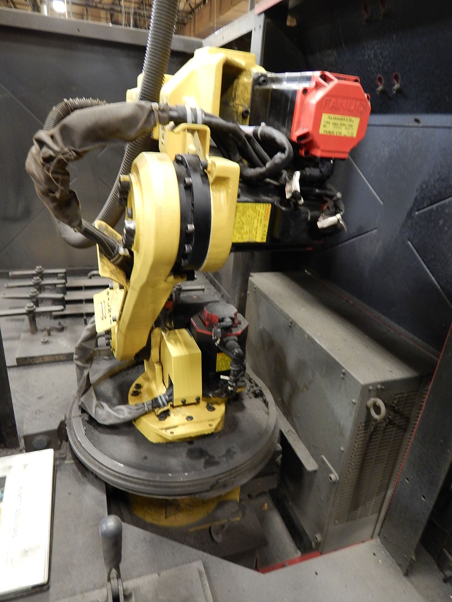 Lincoln E-Cell Robotic Welding Cell, 2-Position, Enclosure, with Fanuc Arc Mate 100i-Be Robot and - Image 13 of 15