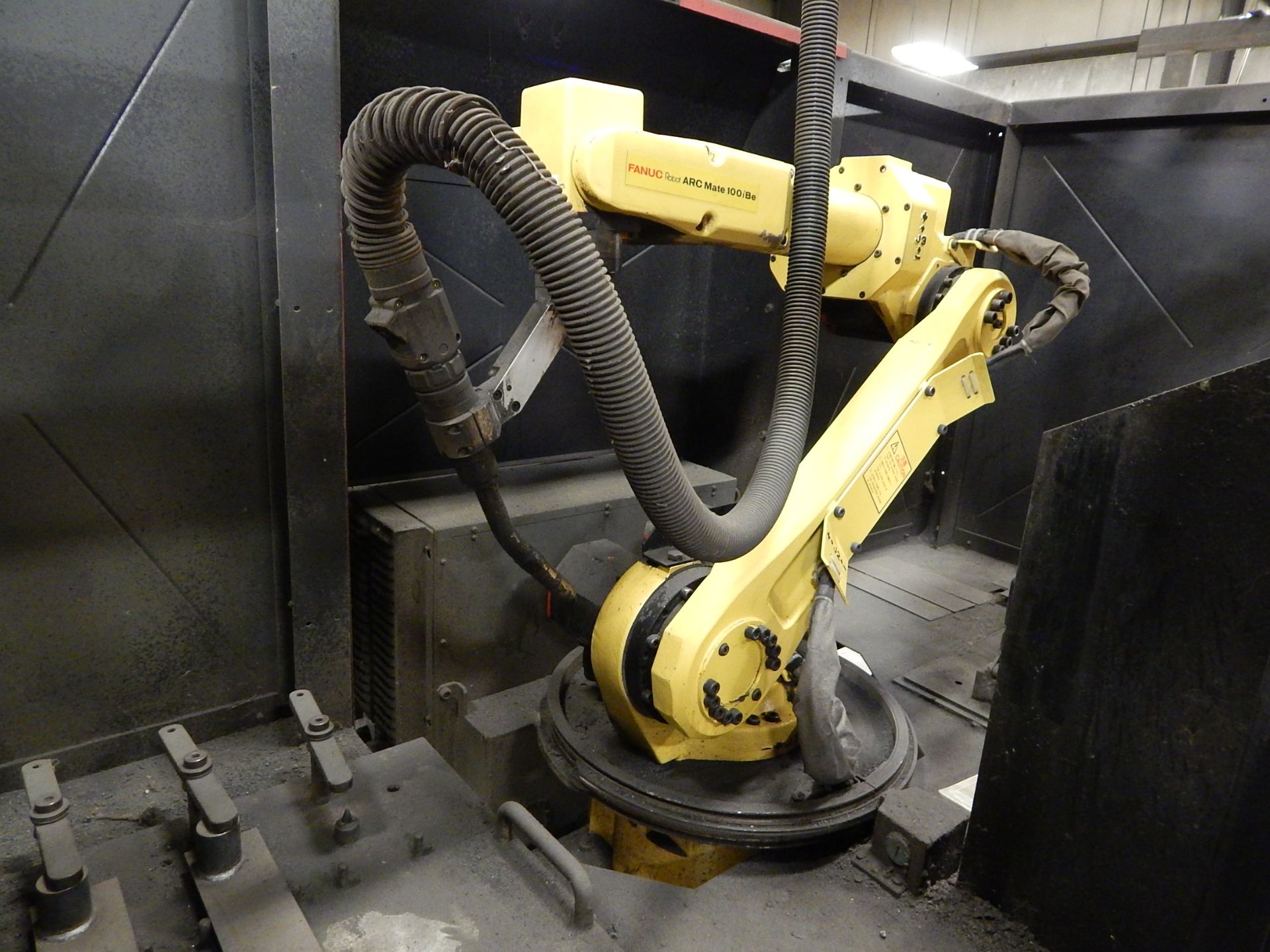 Lincoln E-Cell Robotic Welding Cell, 2-Position, Enclosure, with Fanuc Arc Mate 100i-Be Robot and - Image 7 of 15