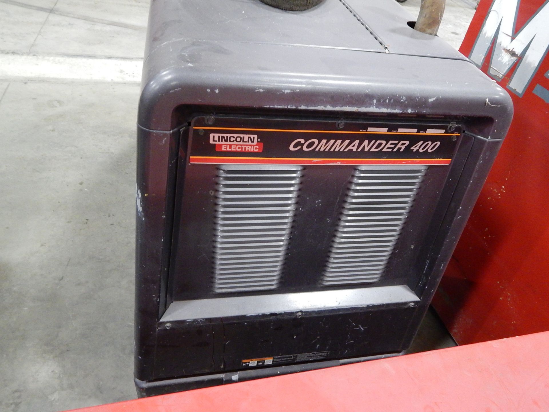 Lincoln Commander 400 Diesel Powered Welder / Generator s/n U1981214943
