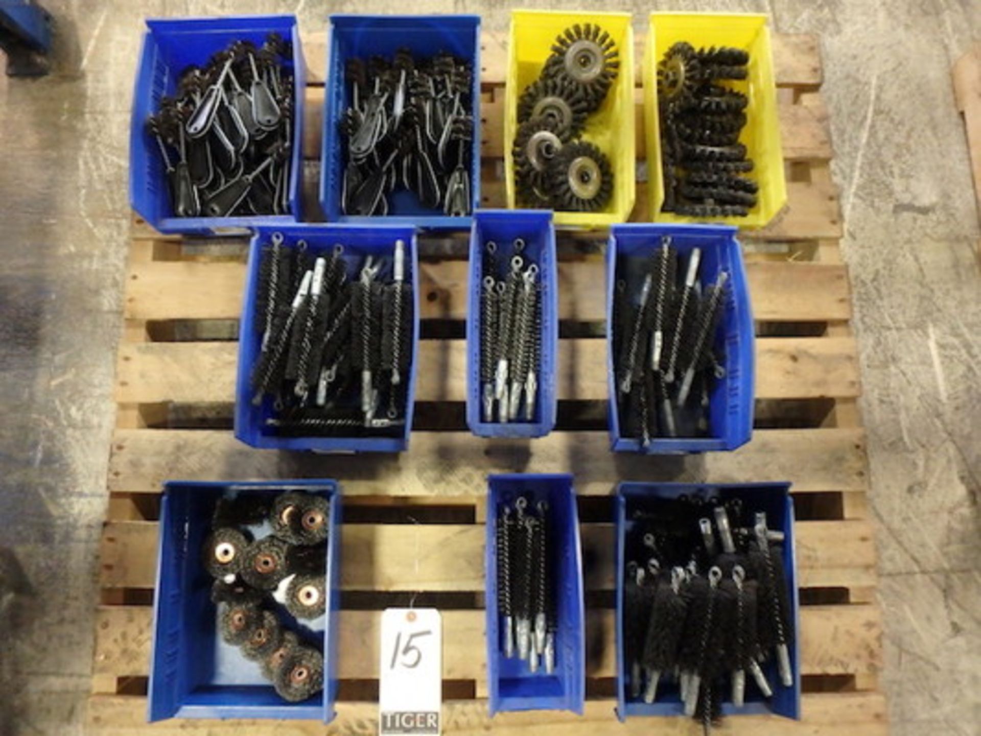 Lot of: Assorted Wire Brushes, (on Pallet) (Asset Location: Warehouse), (Site Location: Thorndale,