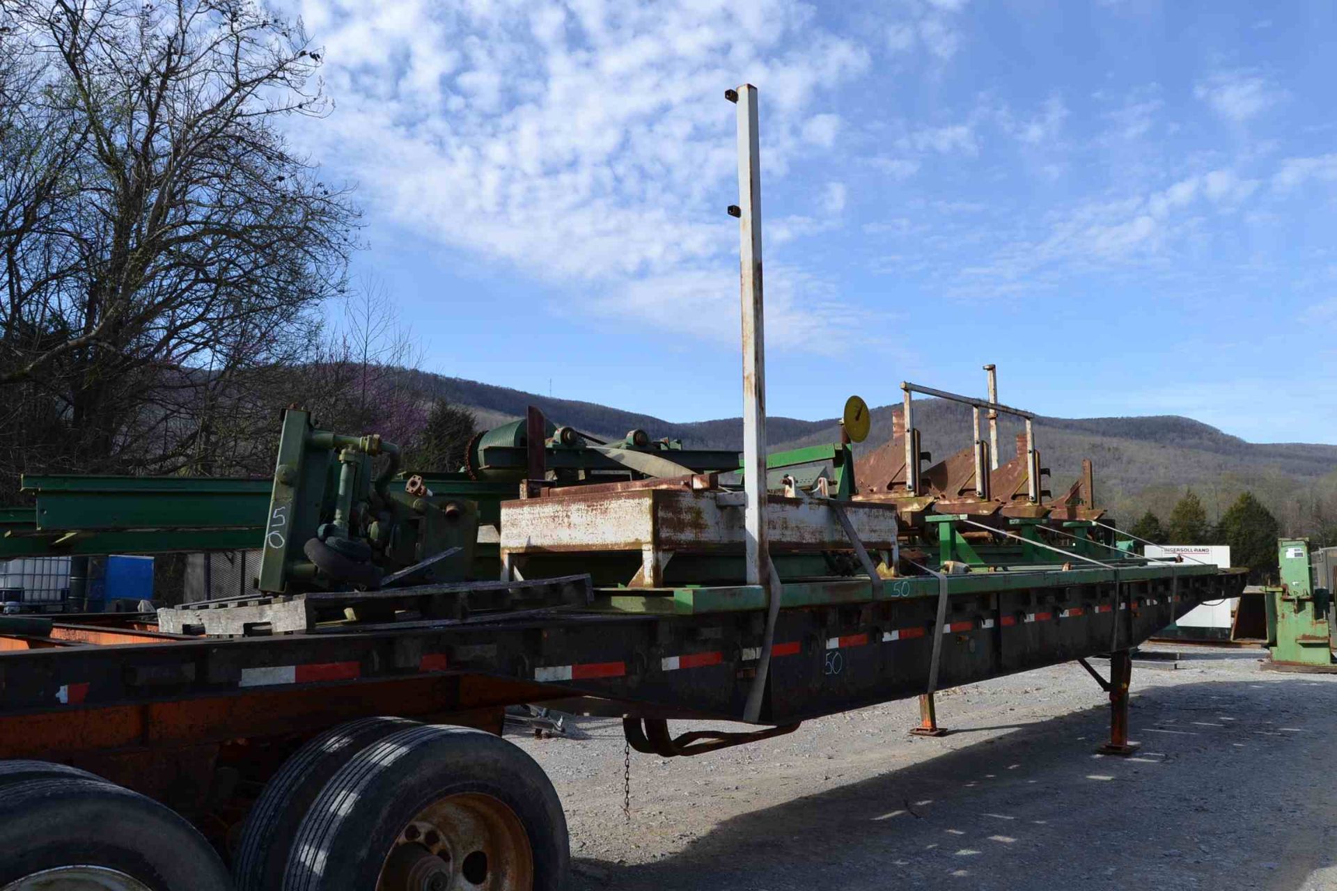 FRICK TIMBER TIGER 4 HEAD BLOCK CARRIAGE W/ALL STEEL HUSK FRAME; W/TRACKWAY; W/TYRONE BERRY 213 - Image 4 of 4