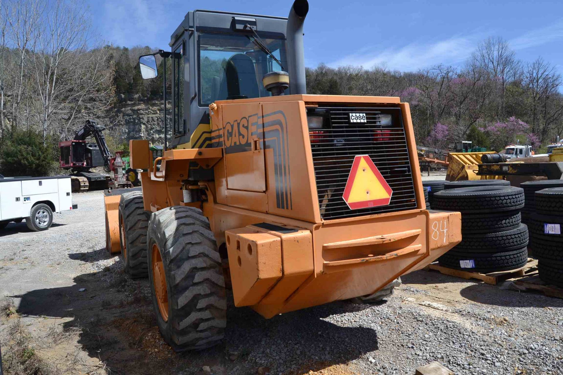 1994 CASE 621B ARTICULATING WHEEL LOADER W/QUICK ATTACH; W/ENCLOSED CAB; W/BUCKET; S/N-JEE0039559; - Image 3 of 4