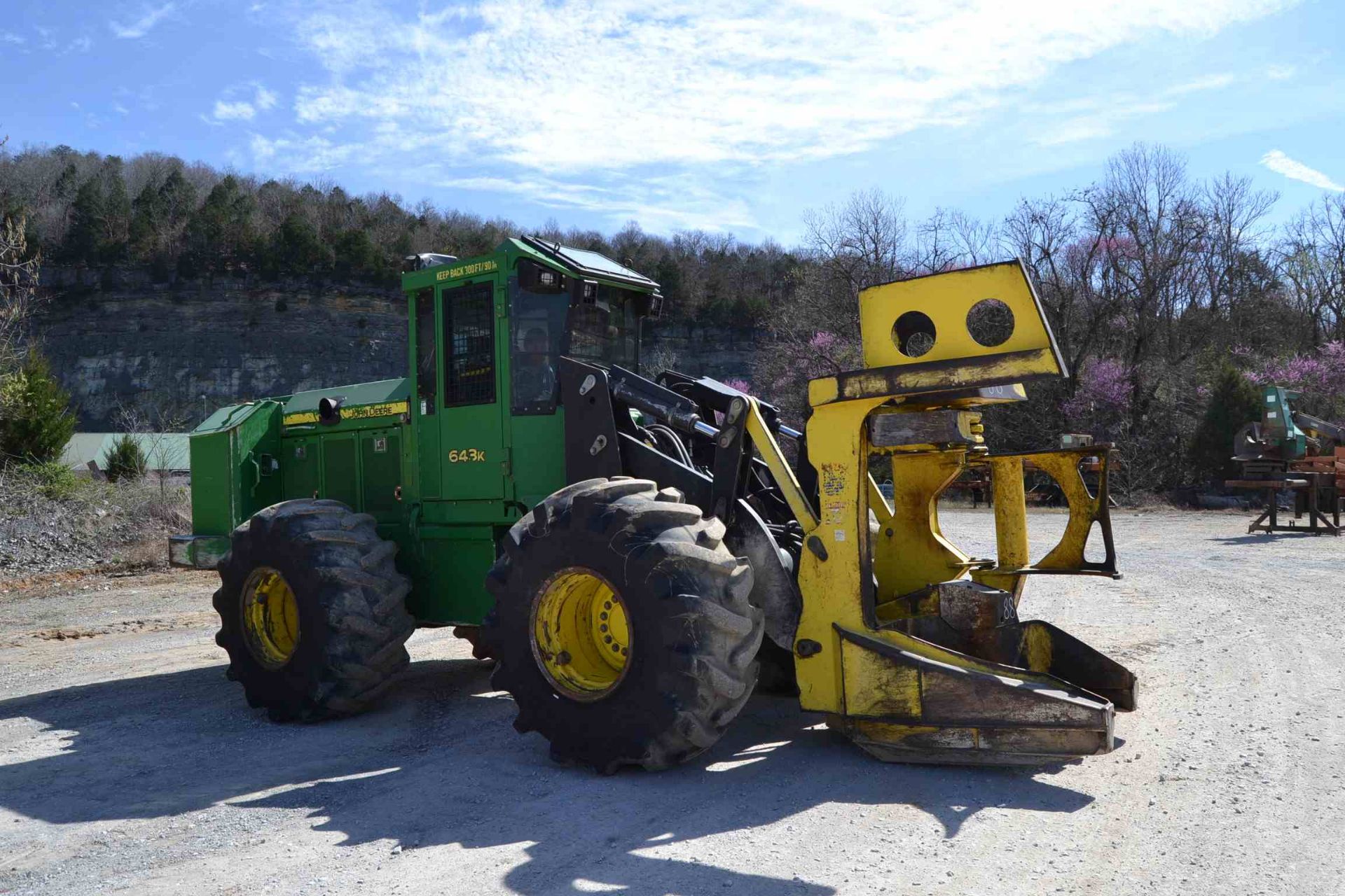 2012 JOHN DEERE 643K FELLER BUNCHER W/SAW HEAD; W/28LX26 RUBBER; W/HEAT & AIR CAB; S/N-44908; W/4, - Image 4 of 4