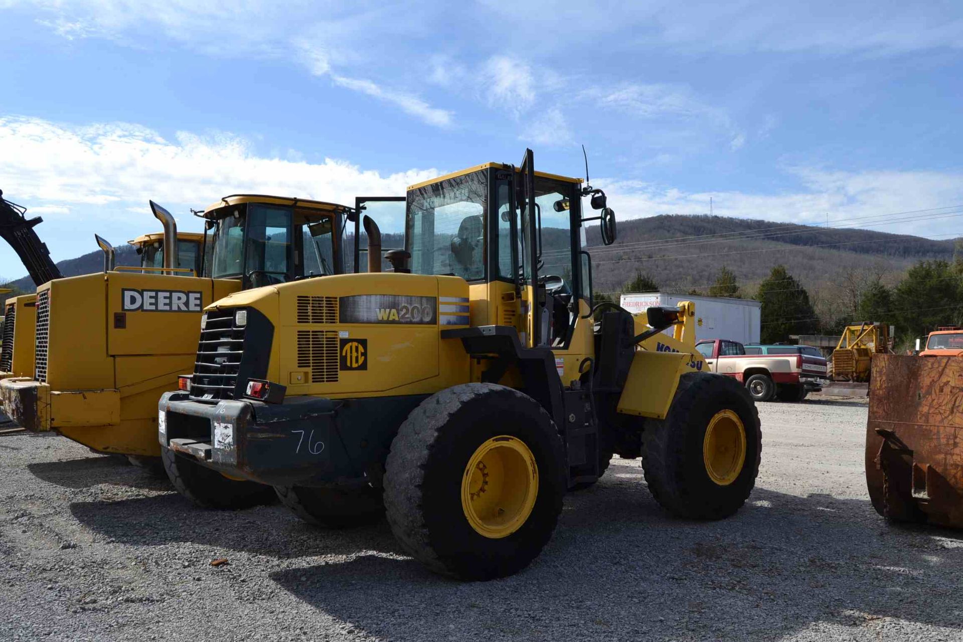 2004 KOMATSU WA200 WHEEL LOADER W/17.5X25 RUBBER; W/HEAT & AIR CAB; S/N-65257 - Image 3 of 3