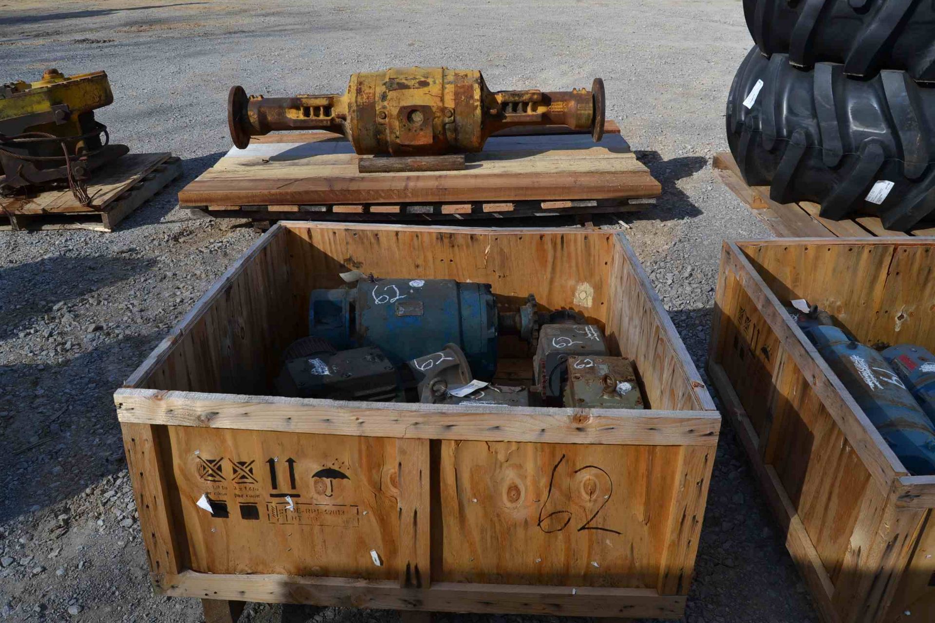 PALLET OF GEAR DRIVES - Image 2 of 2