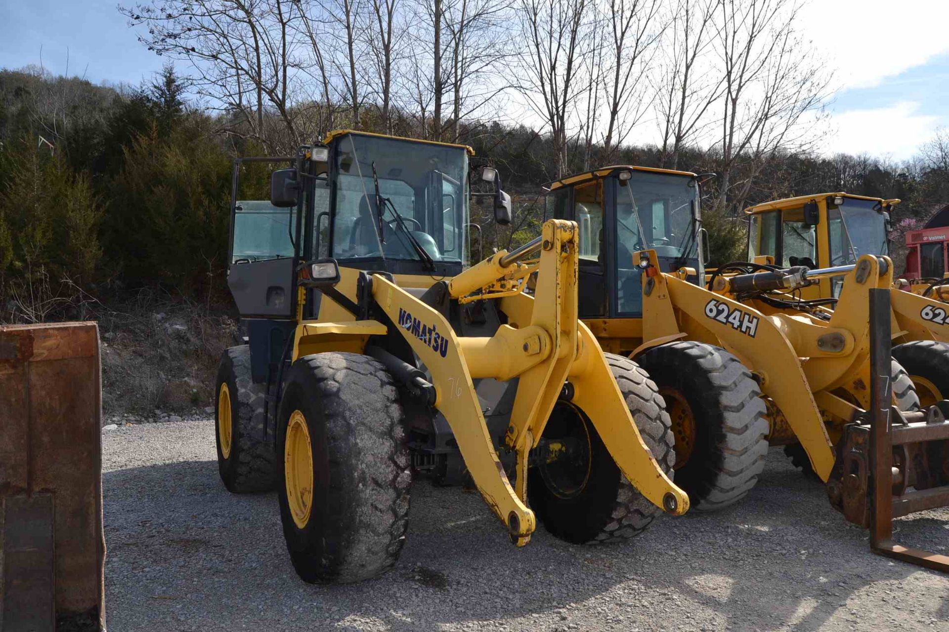 2004 KOMATSU WA200 WHEEL LOADER W/17.5X25 RUBBER; W/HEAT & AIR CAB; S/N-65257