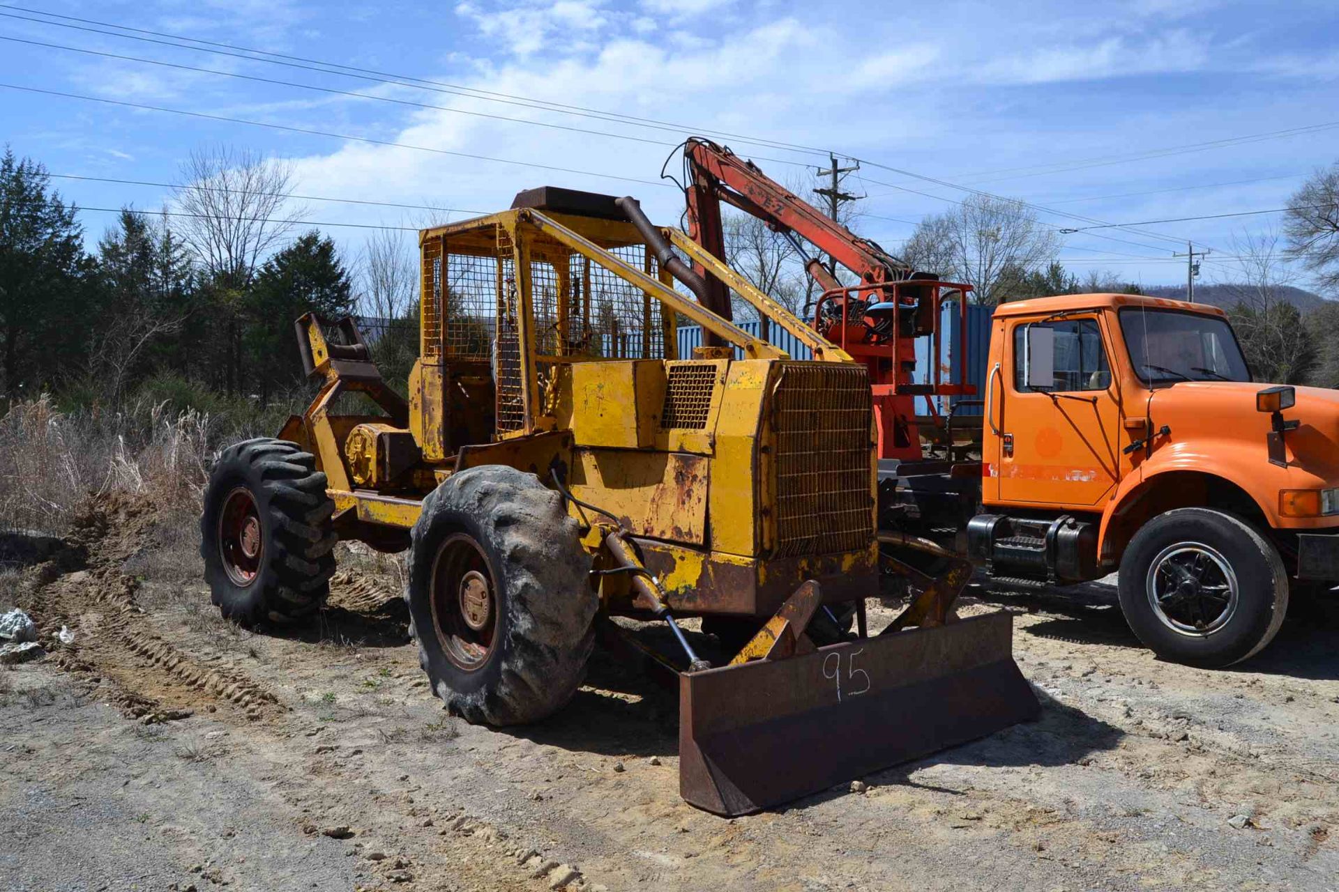 FRANKLIN 132 CABLE SKIDDER W/DETROIT ENGINE; S/N-9055