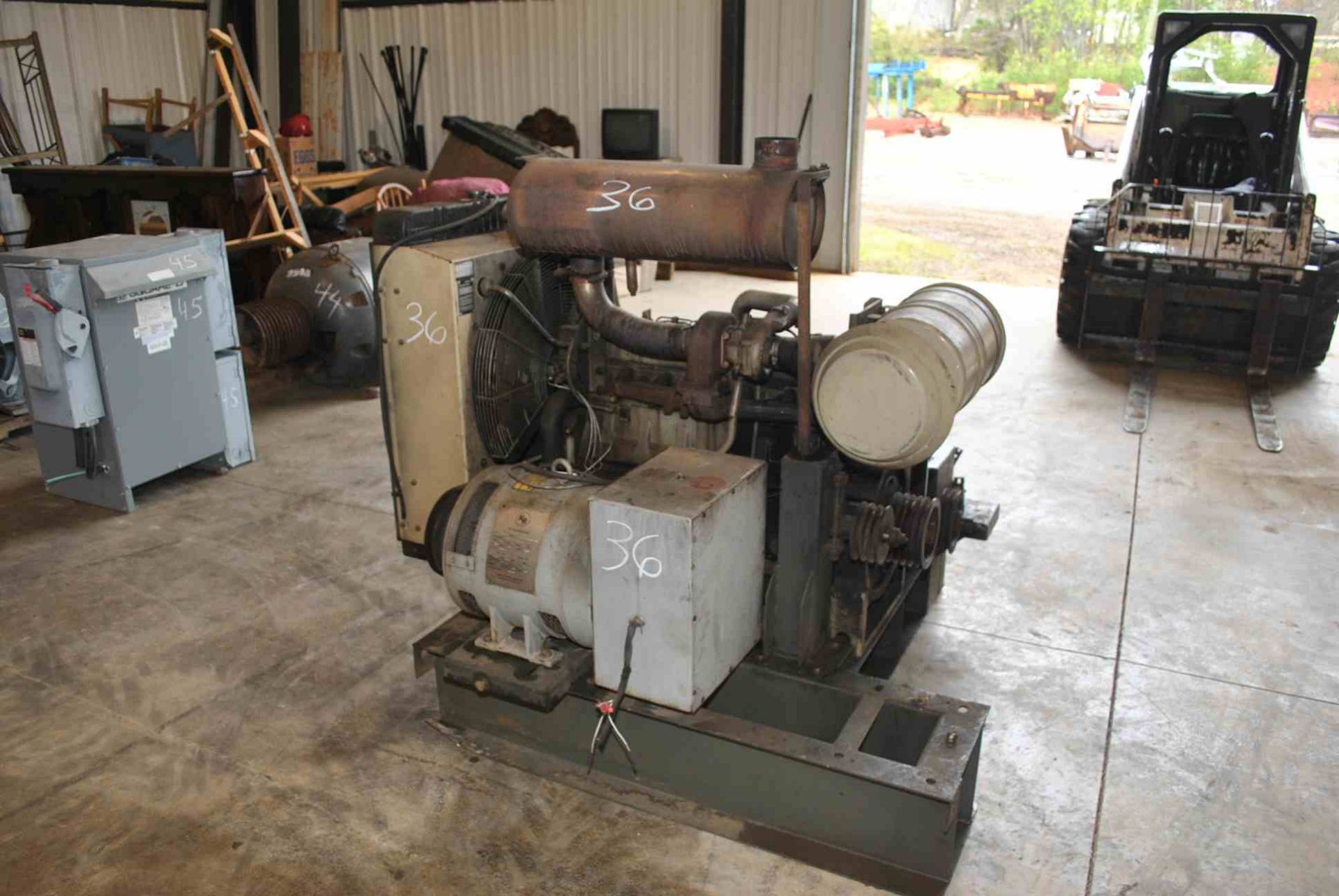 MCGRAW EDISON MODEL LG34T 6 CYLINDER DIESEL ENGINE W/GENERATOR; AC 10KW 120/208 VOLTS