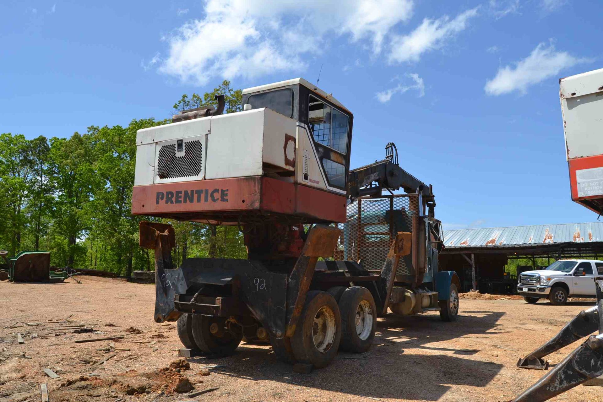 PRENTICE 210E KB LOADER W/SAW PKG HOOKUP; CONT GRAPPLE; TRL MOUNTED, NO TITLE FOR TRAILER - Image 2 of 4