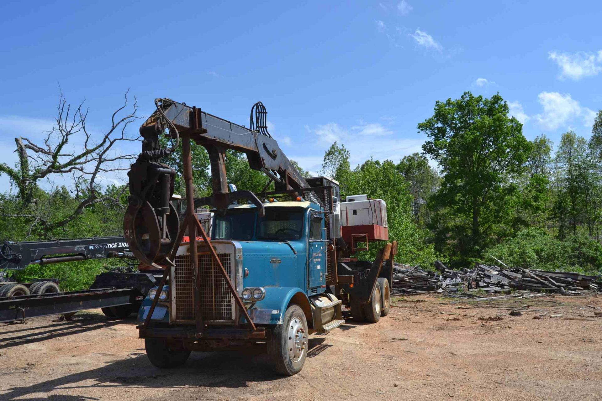 PRENTICE 210E KB LOADER W/SAW PKG HOOKUP; CONT GRAPPLE; TRL MOUNTED, NO TITLE FOR TRAILER - Image 3 of 4