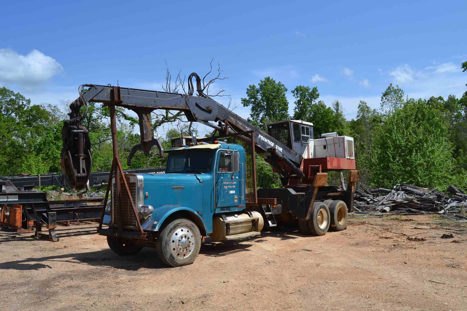 PRENTICE 210E KB LOADER W/SAW PKG HOOKUP; CONT GRAPPLE; TRL MOUNTED, NO TITLE FOR TRAILER - Image 4 of 4