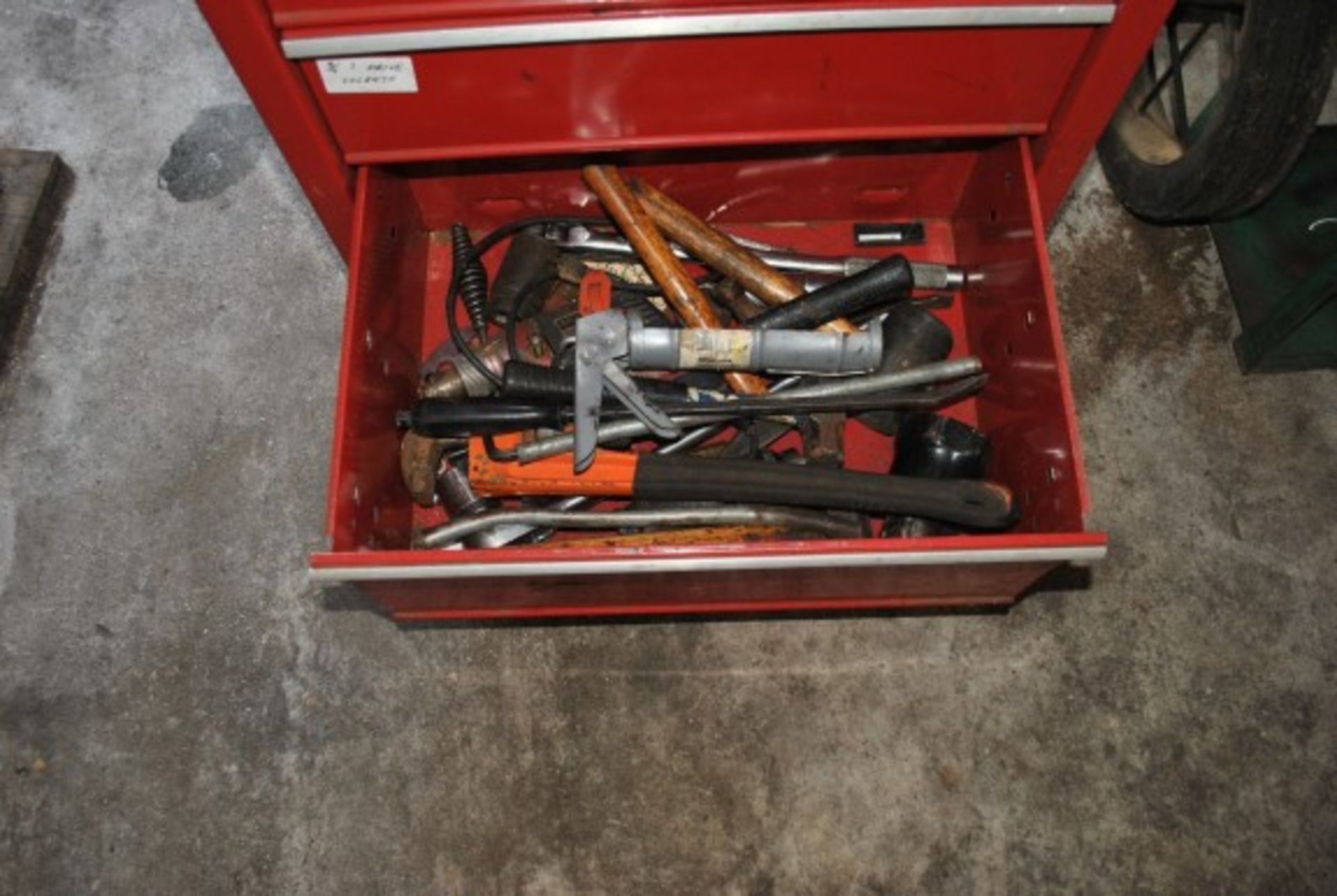 CRAFTSMAN TOOL BOX W/TOOLS - Image 5 of 5