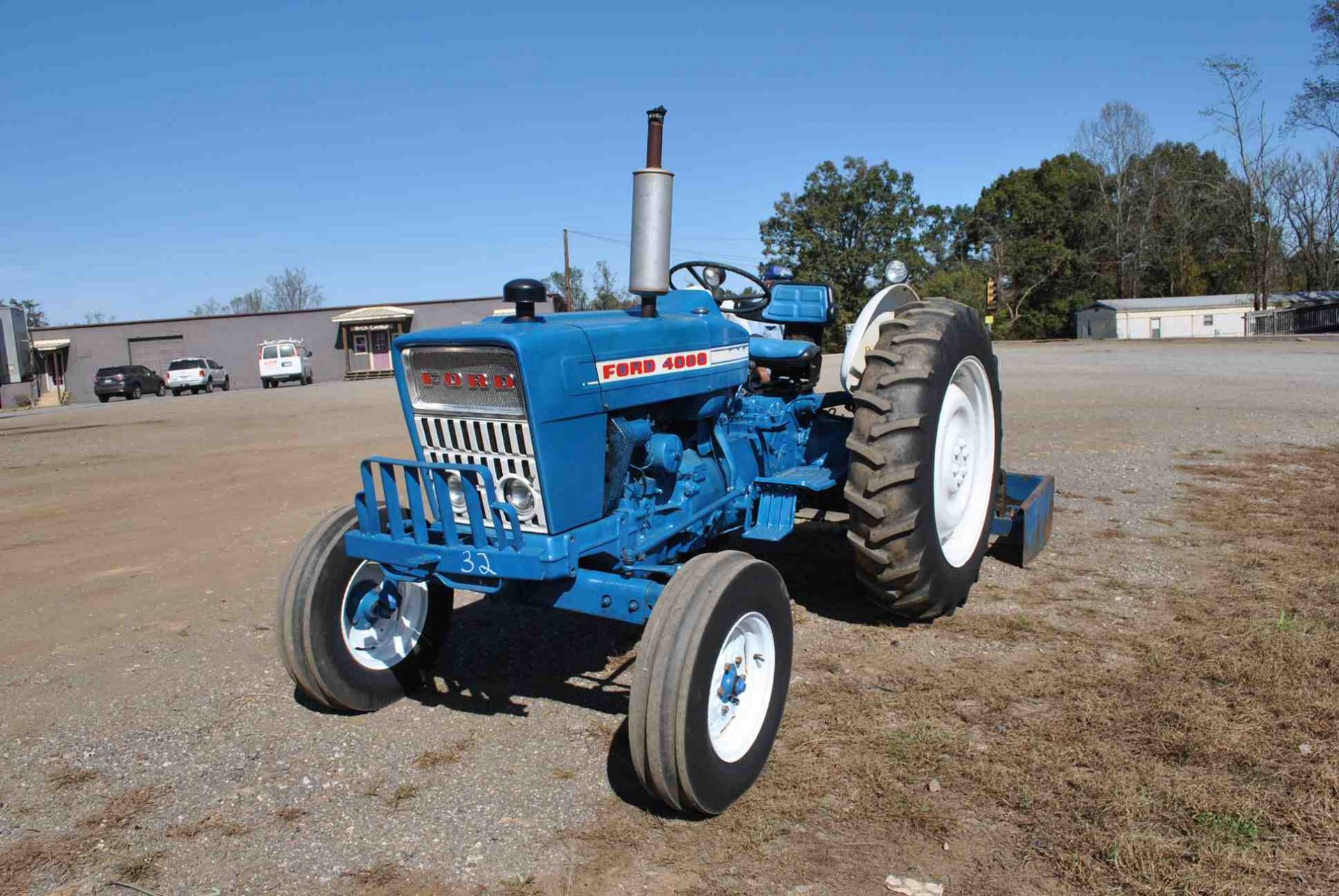 FORD 4000 TRACTOR S/N-D1014C; W/3 CYLINDER DIESEL ENGINE; W/DRAG BOX