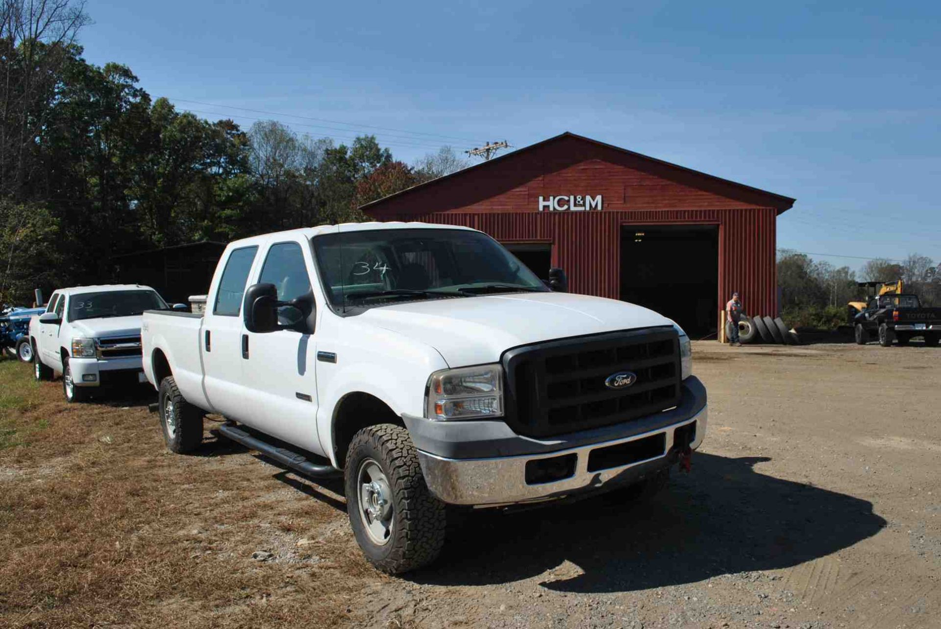 2006 FORD F-350 SUPER DUTY 4X4 CRW CAB PICKUP W/V-8 TURBO DIESEL ENGINE; W/AUTO TRANSMISSION; VIN- - Image 2 of 3