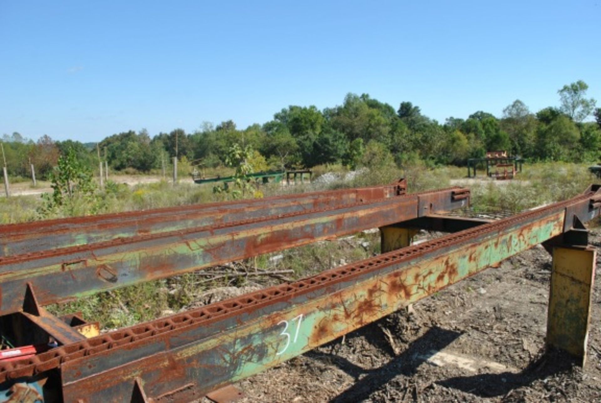 HEAVY DUTY 24' 3 STRAND LOG DECK W/3 ARM STOP & LOADER; W/HYDARULIC DRIVE - Image 2 of 4