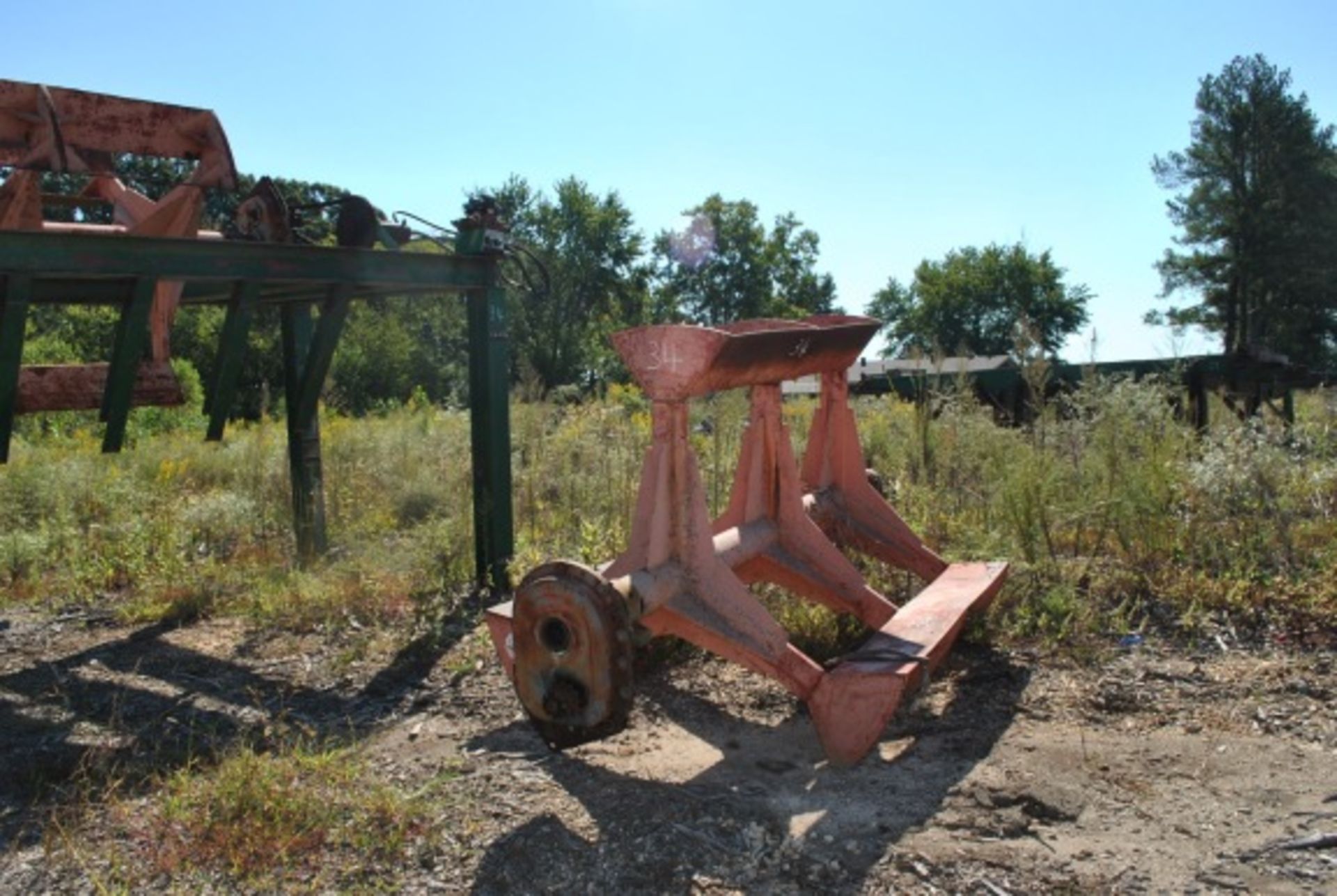 ROTARY LOG KICKERS W/FRAME; W/HYDRAULIC DRIVE; W/EXTRA ROTARY KICKERS; NOT INSTALLED - Image 2 of 4