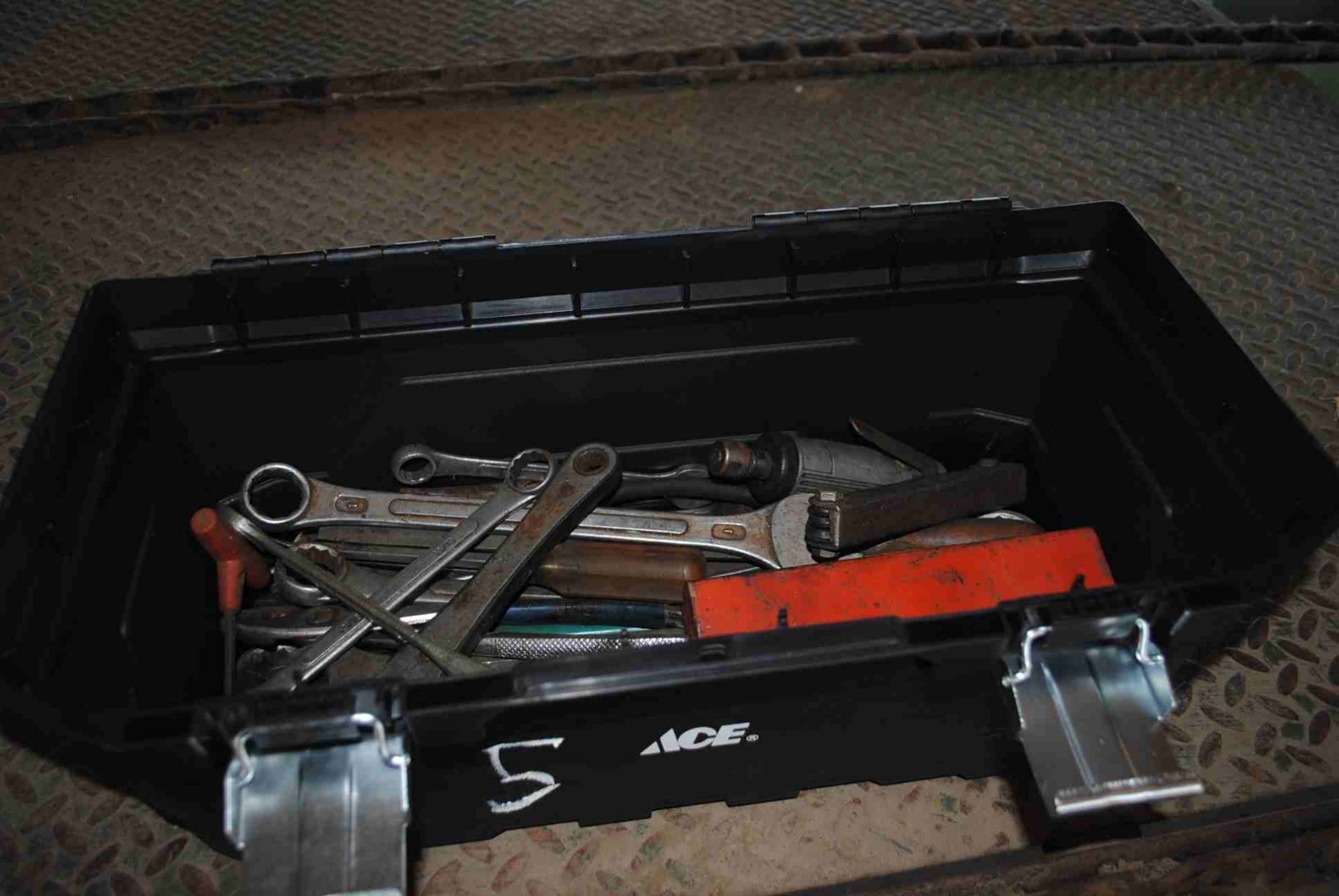 TOOL BOX & CONTENTS - Image 2 of 2