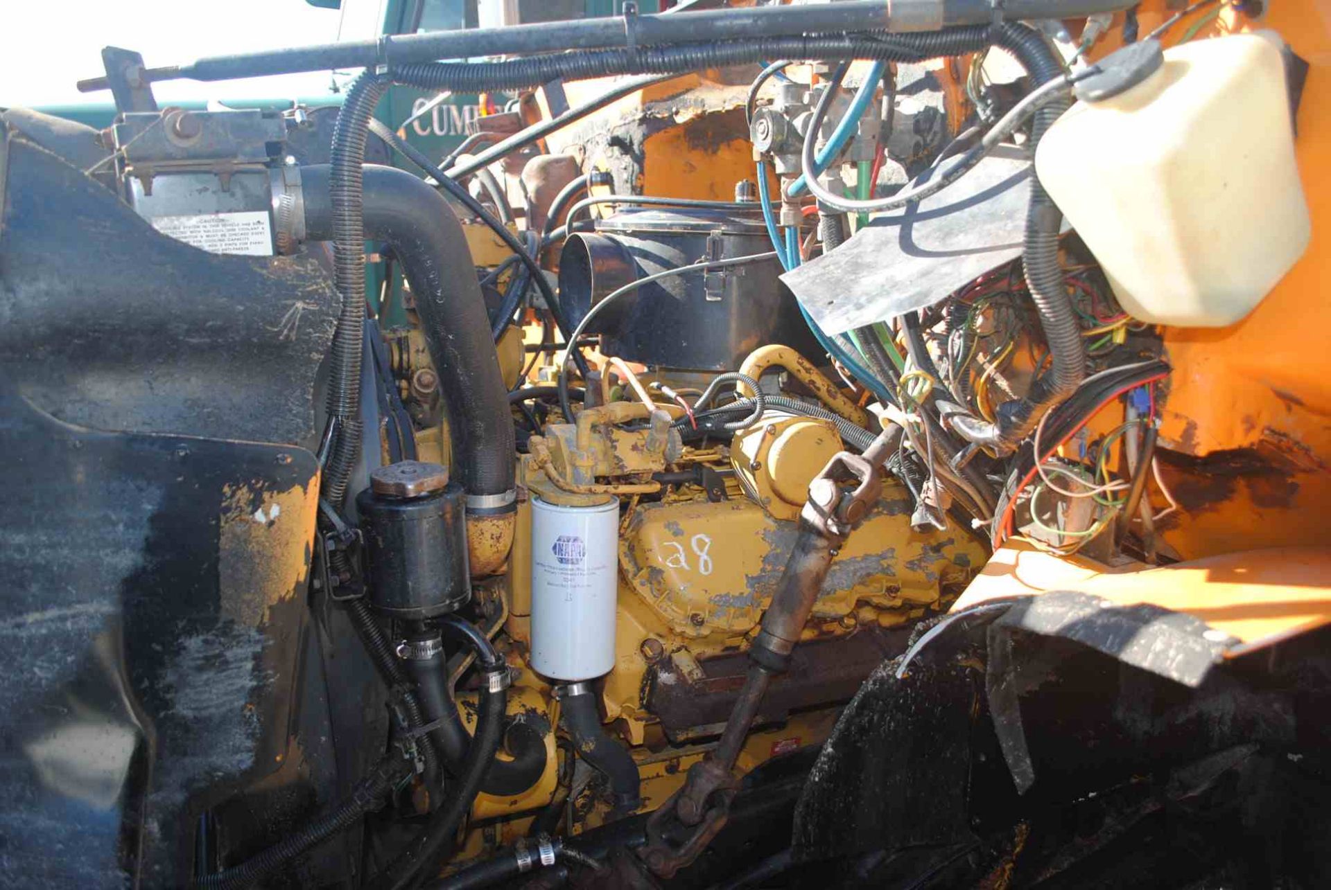 1990 GMC TOP KICK SINGLE AXLE DUMP MODEL 7000 DIESEL; W/CAT DIESEL ENGINE; W/5 & 2 SPEED - Image 3 of 4