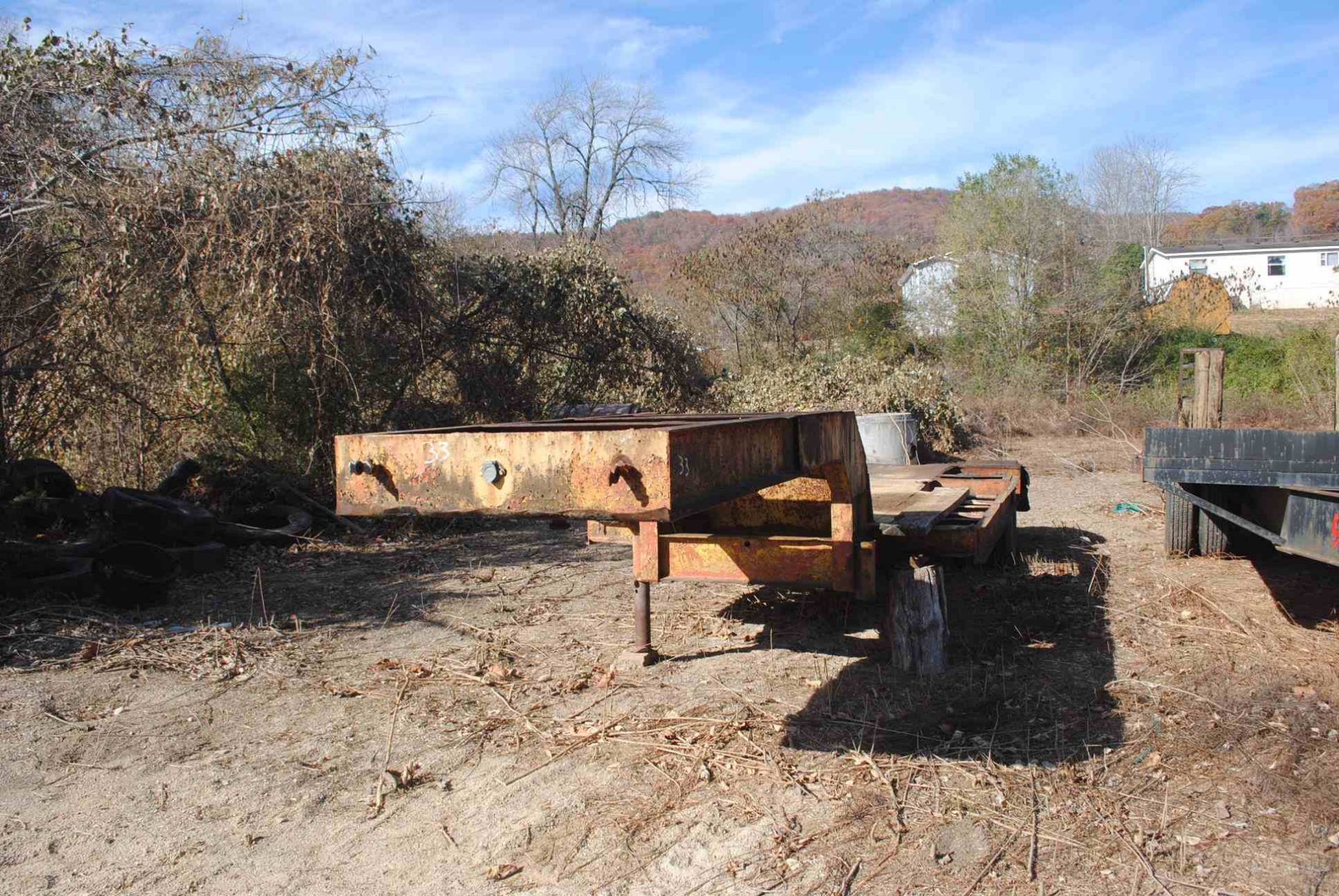 1968 TRAN SINGLE AXLE LOWBOY W/BEAVER TAIL - Image 2 of 2