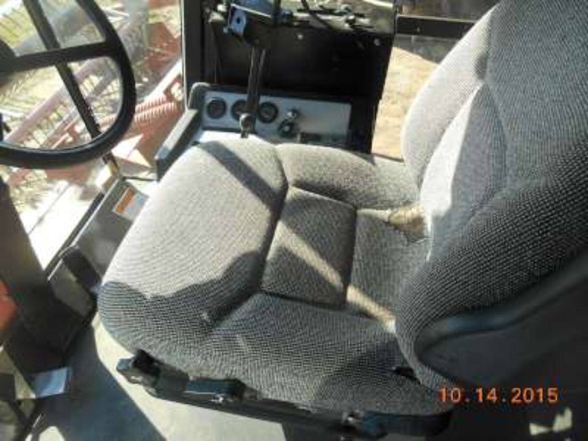 1995 Case IH SP 8820 Swather: diesel, 25ft shifting table, pick up reel, 2900 hours – real nice - Image 4 of 4