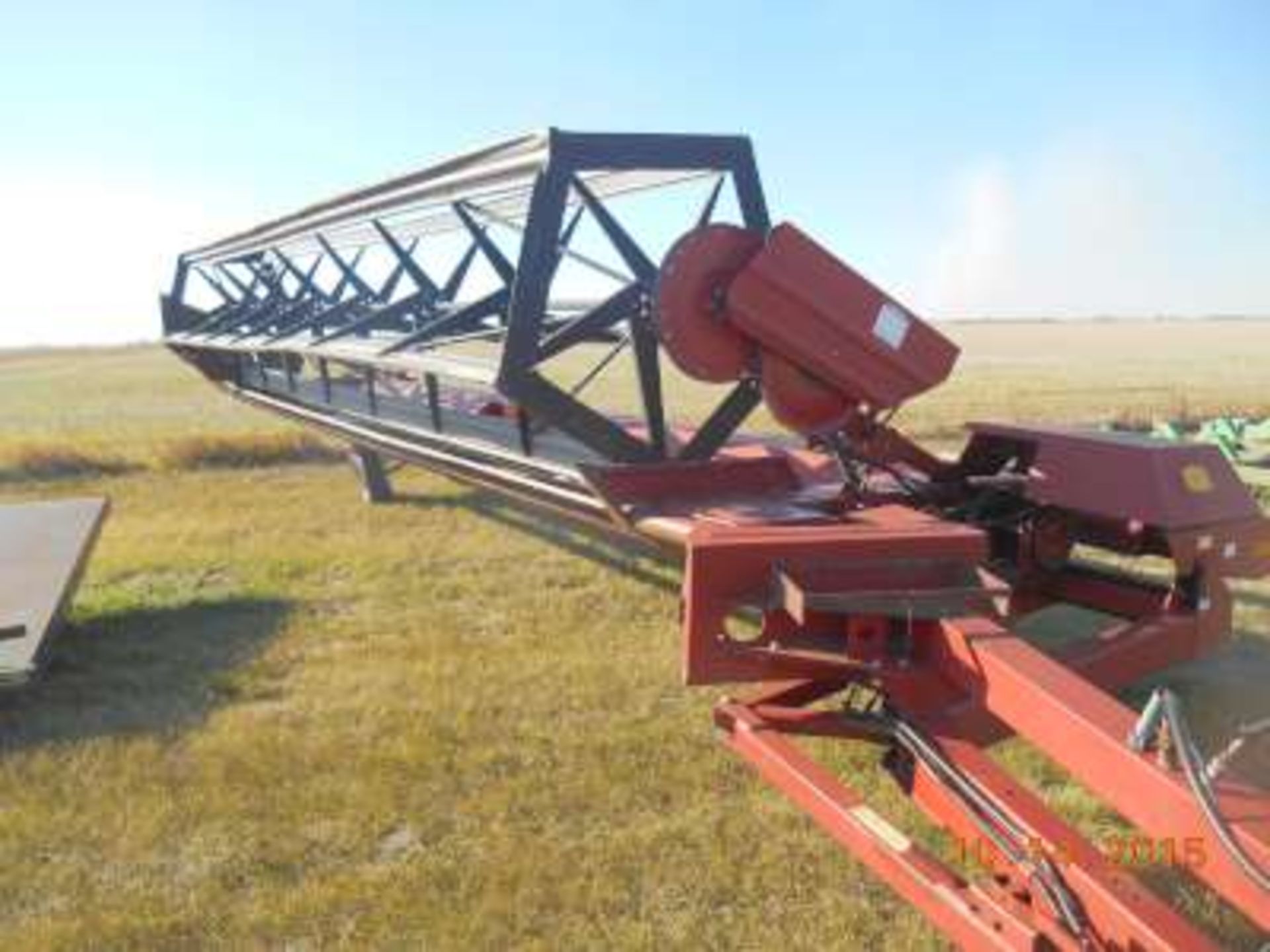 Case IH 25ft PTO Swather, batt reel, auto fold - Image 2 of 3