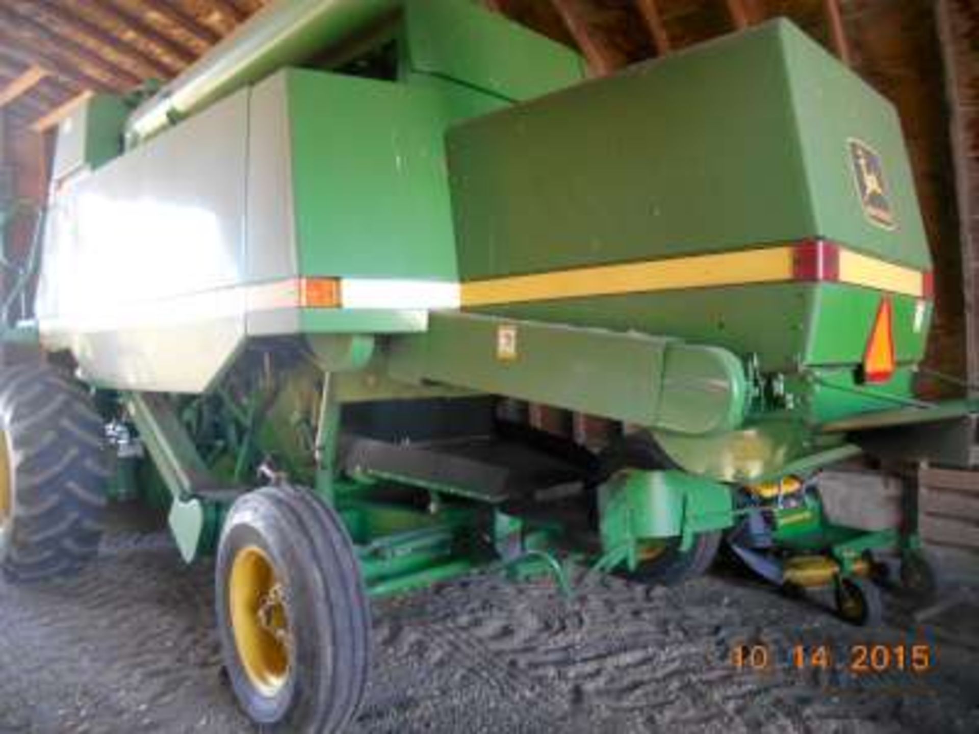 1990 JD 9500 SP combine: cab, air, long auger, chopper, chaff spreader, JD pick up, 3900 hours, - Image 5 of 5