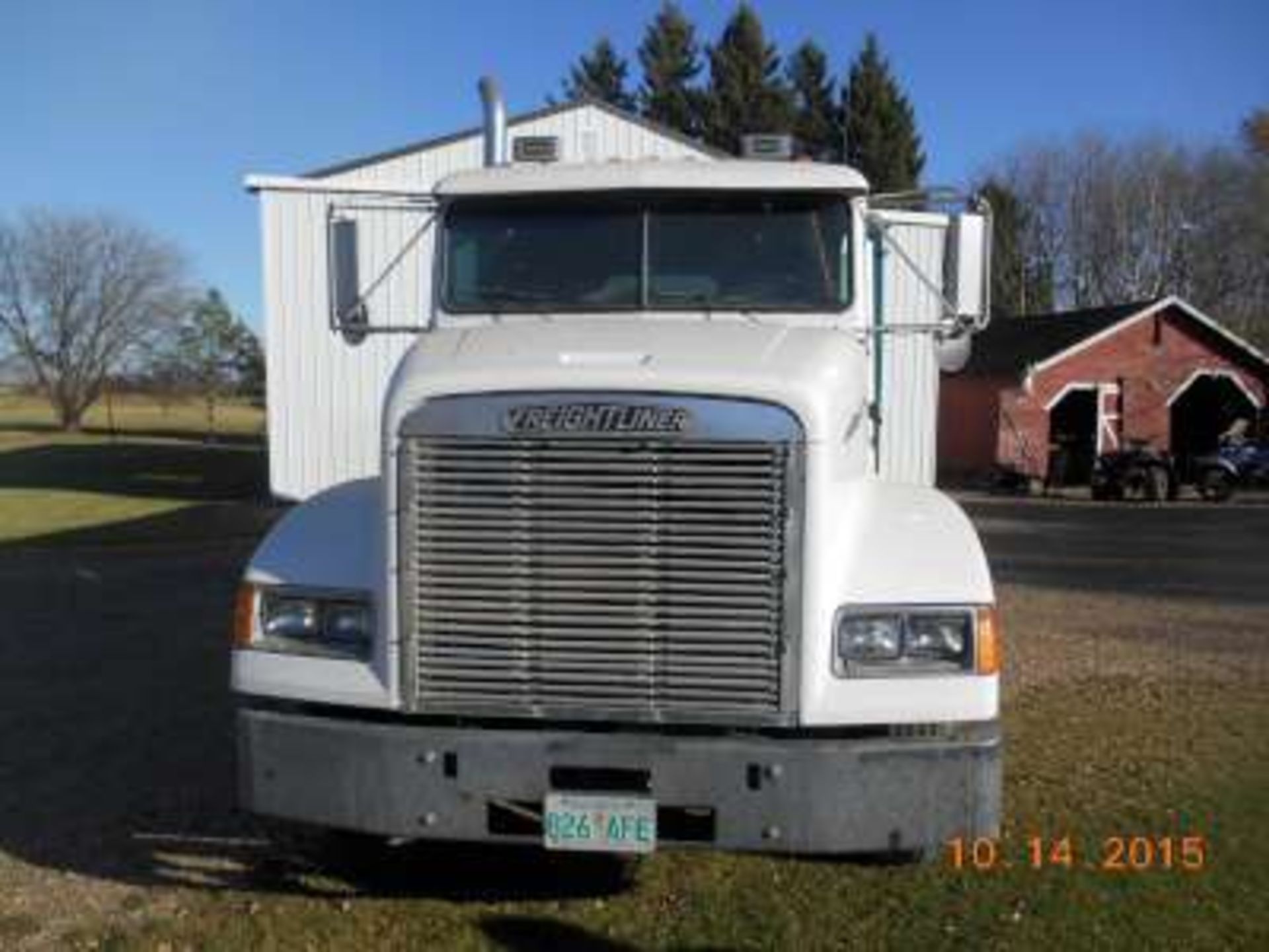 1994 freight liner truck: tandem, diesel cat engine, fuller 10 speed, 20ft cascade box, hoist, tarp, - Image 2 of 6