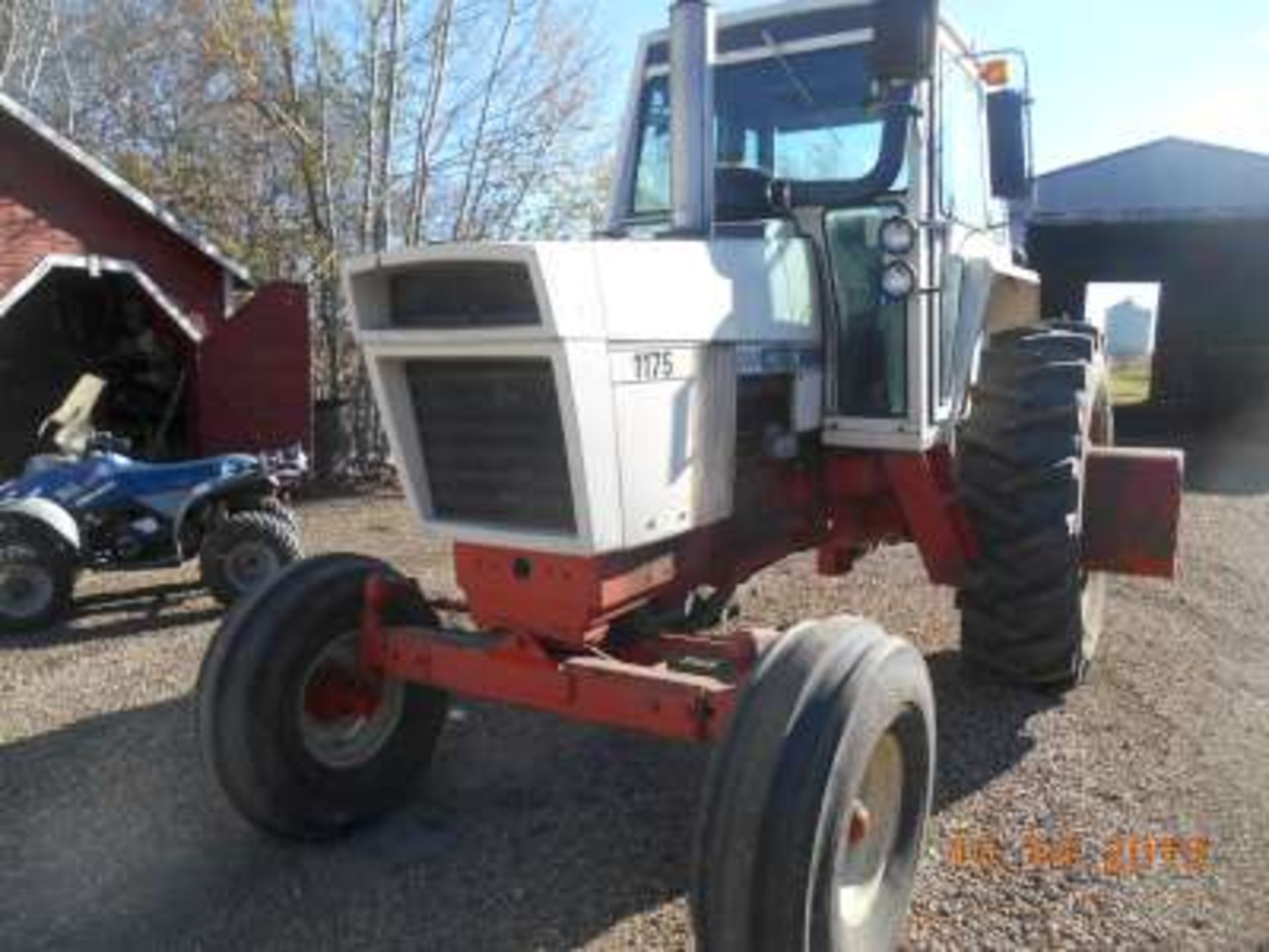 Case 1175 (white): cab, air, standard, PTO, 6900 hours, good rubber, duals – good - Image 2 of 3