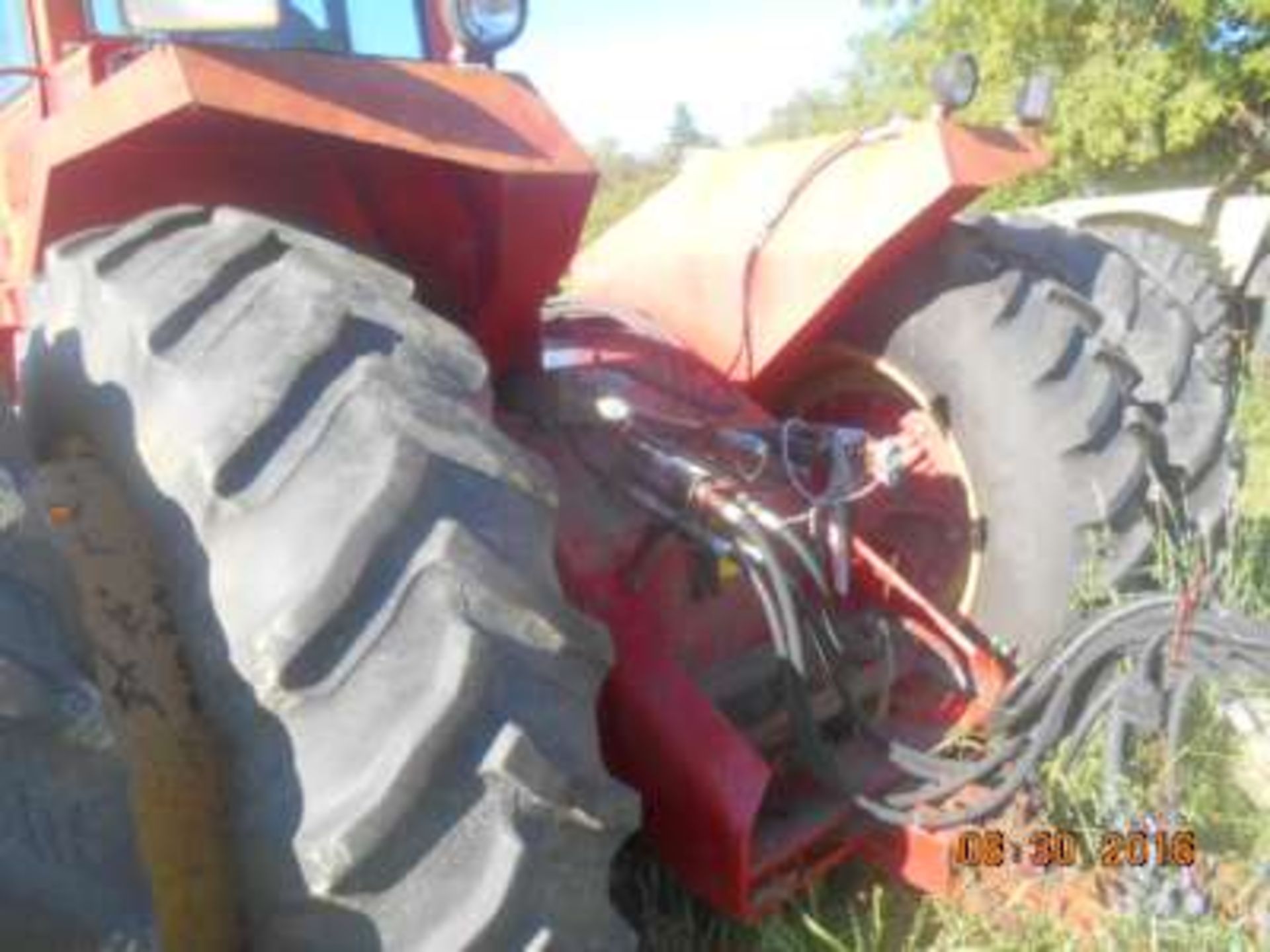 Versatile 800 Series II, cab, air,4 hyds, 18.4x38 tires, 7500 hrs, plumbed for an airseeder (good) - Image 4 of 4