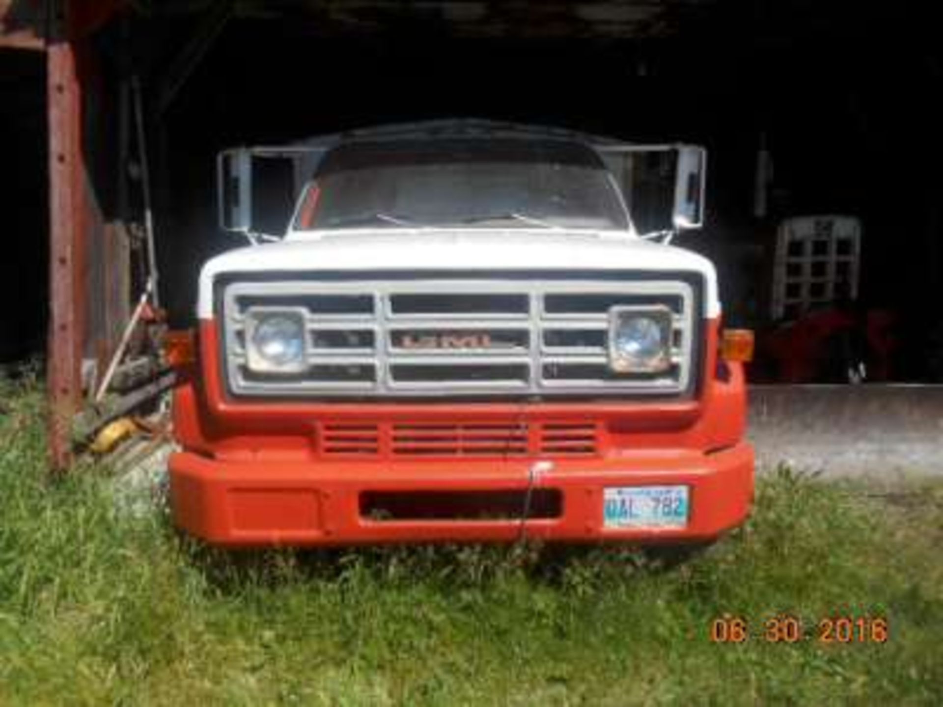 1979? GMC 6000, 366 V8, 5x2, 16’ box, tarp - Image 2 of 4