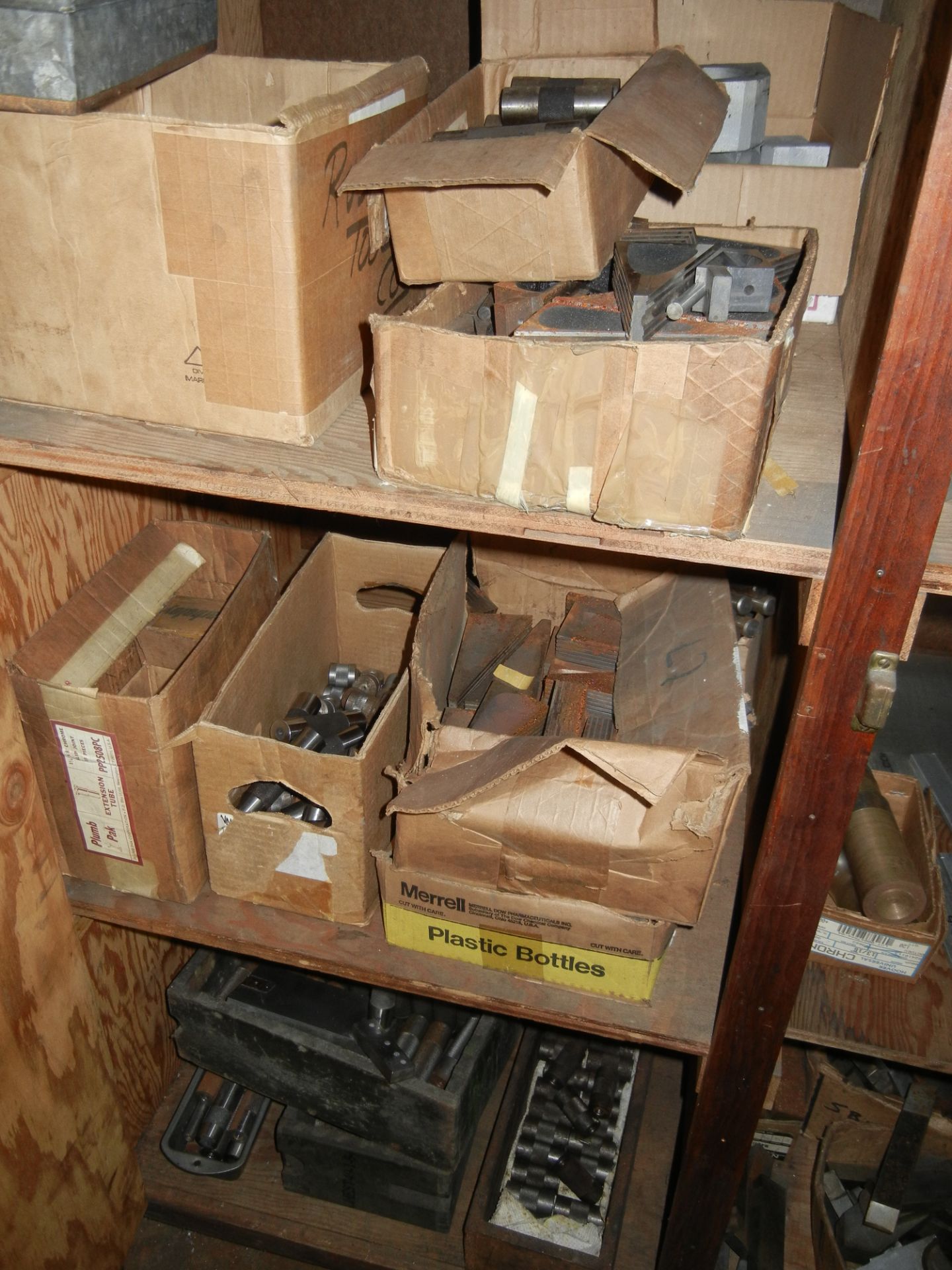 Planer gage parts, collets and other contents of cabinet (cabinet not included)