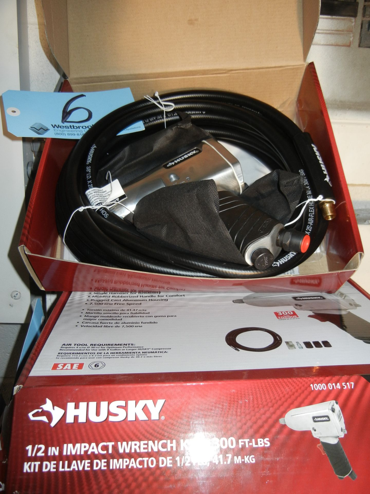 Husky Model 1000 014 517; 300 Ft. Lbs. 1/2" Pneumatic Impact Gun with Air Hose; (New in Box)