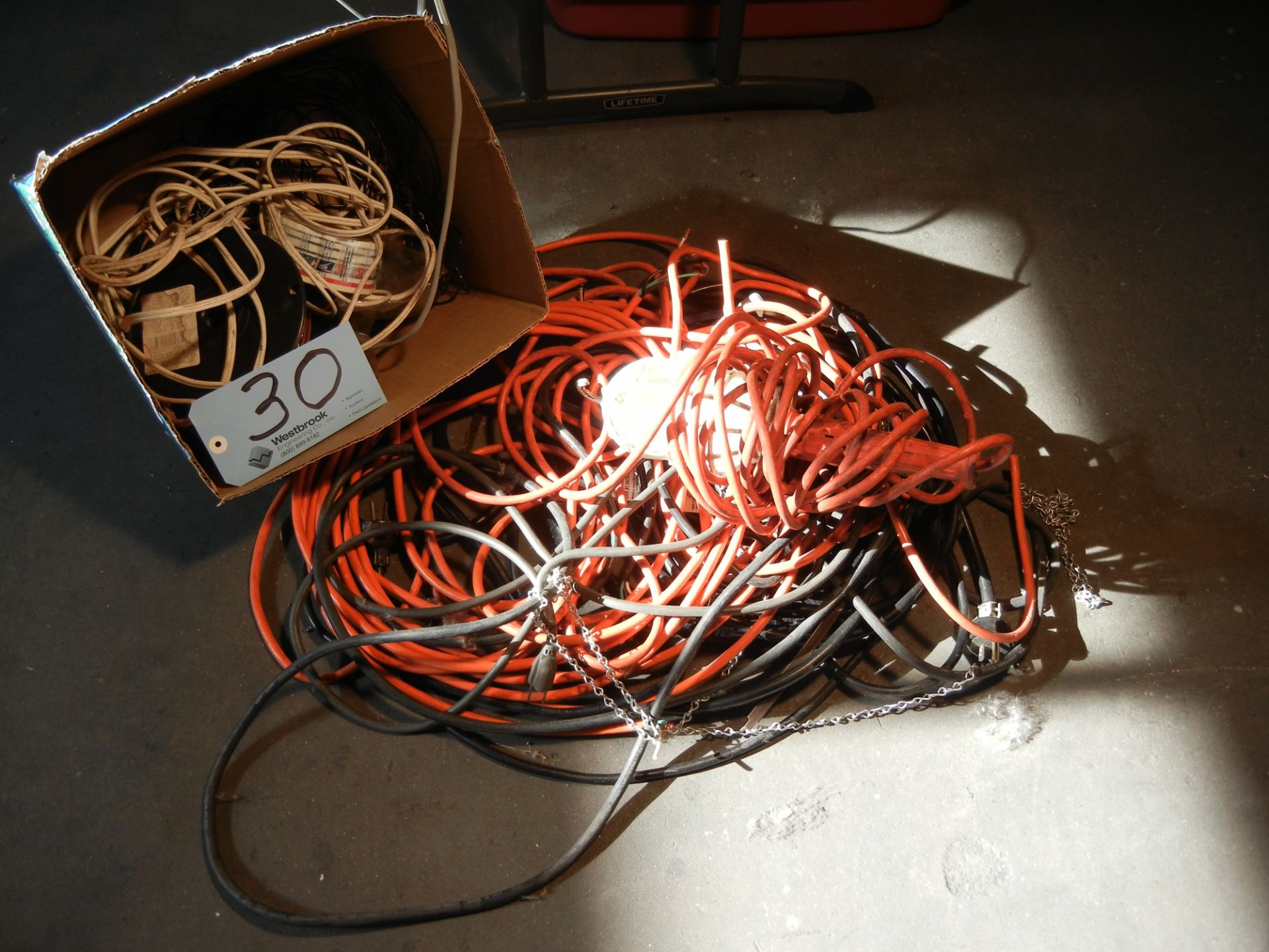 Lot-Extension Cords and Drop Light