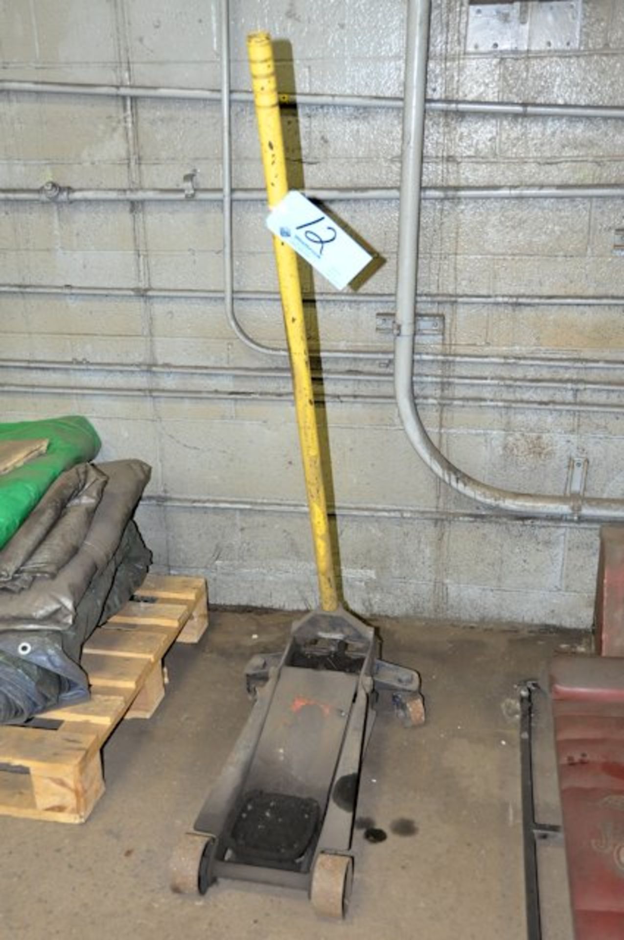 Hydraulic Floor Jack