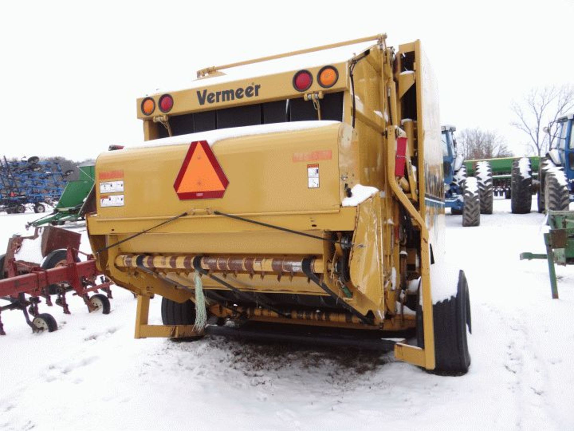 Lot 53: Vermeer 605XL Round Baler Monitor in the Shed - Image 3 of 3