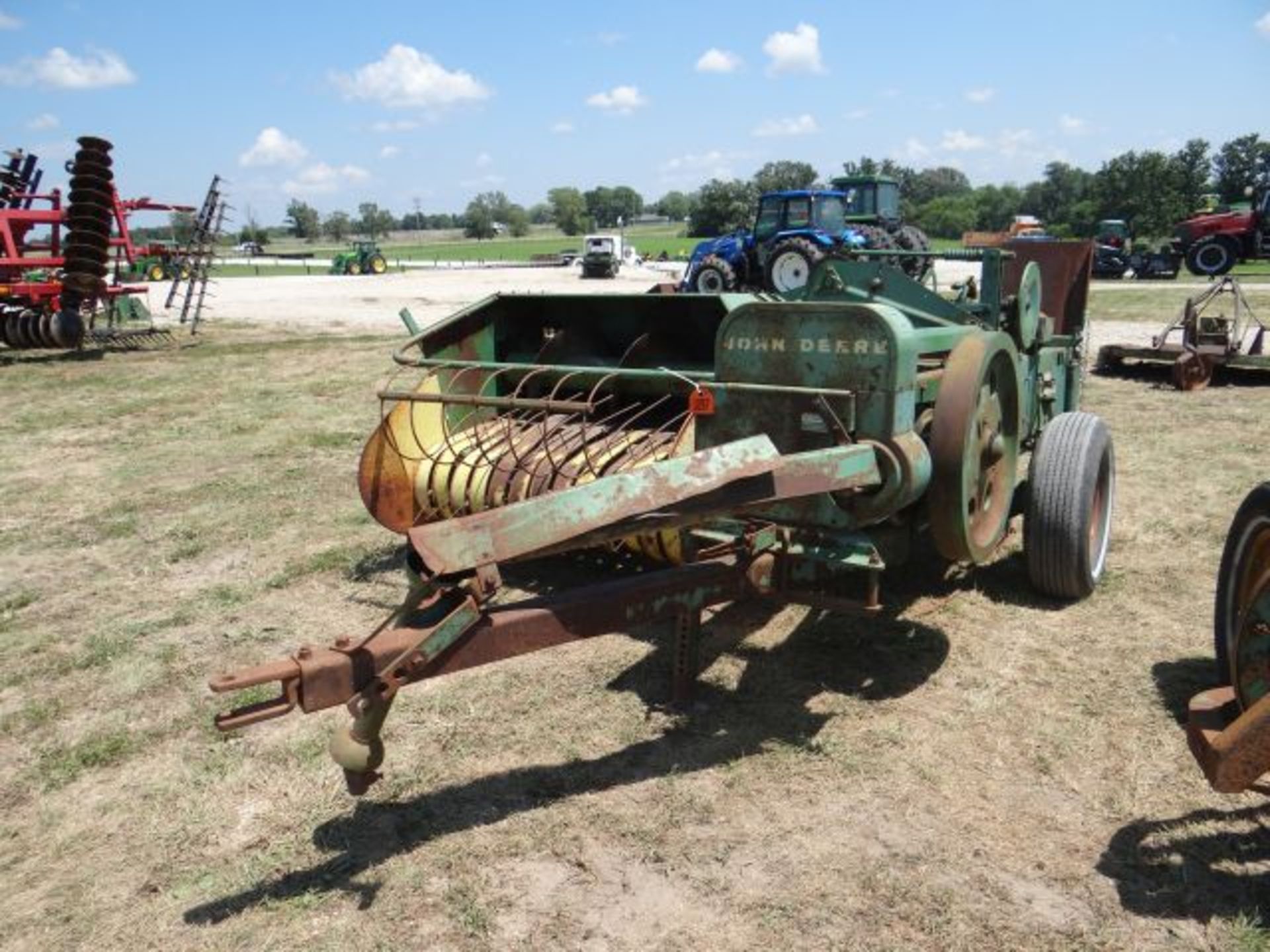 JD 24T Square Baler 540 PTO - Image 2 of 3