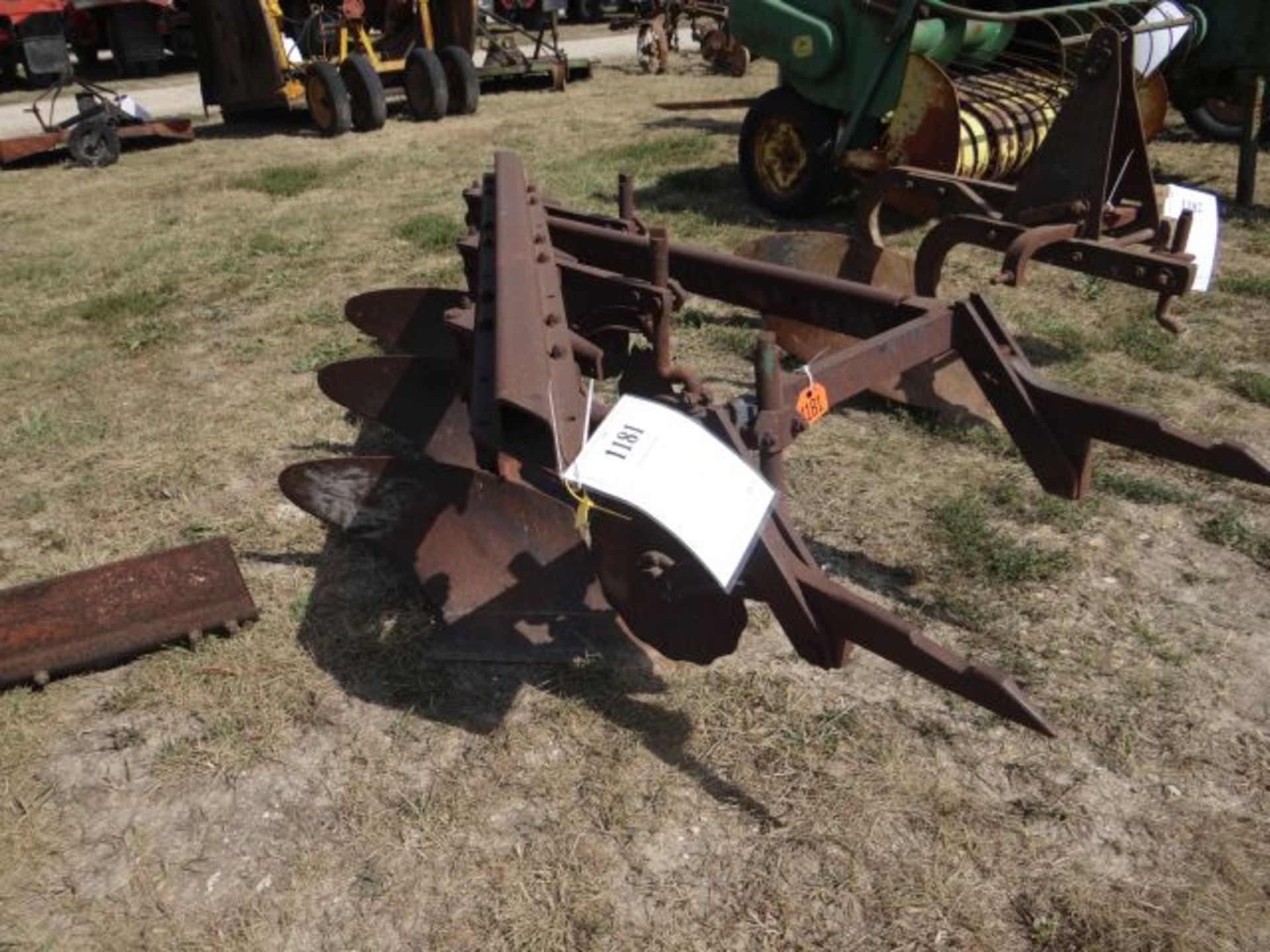 IH 3x14 Fast Hitch Plow - Image 2 of 2