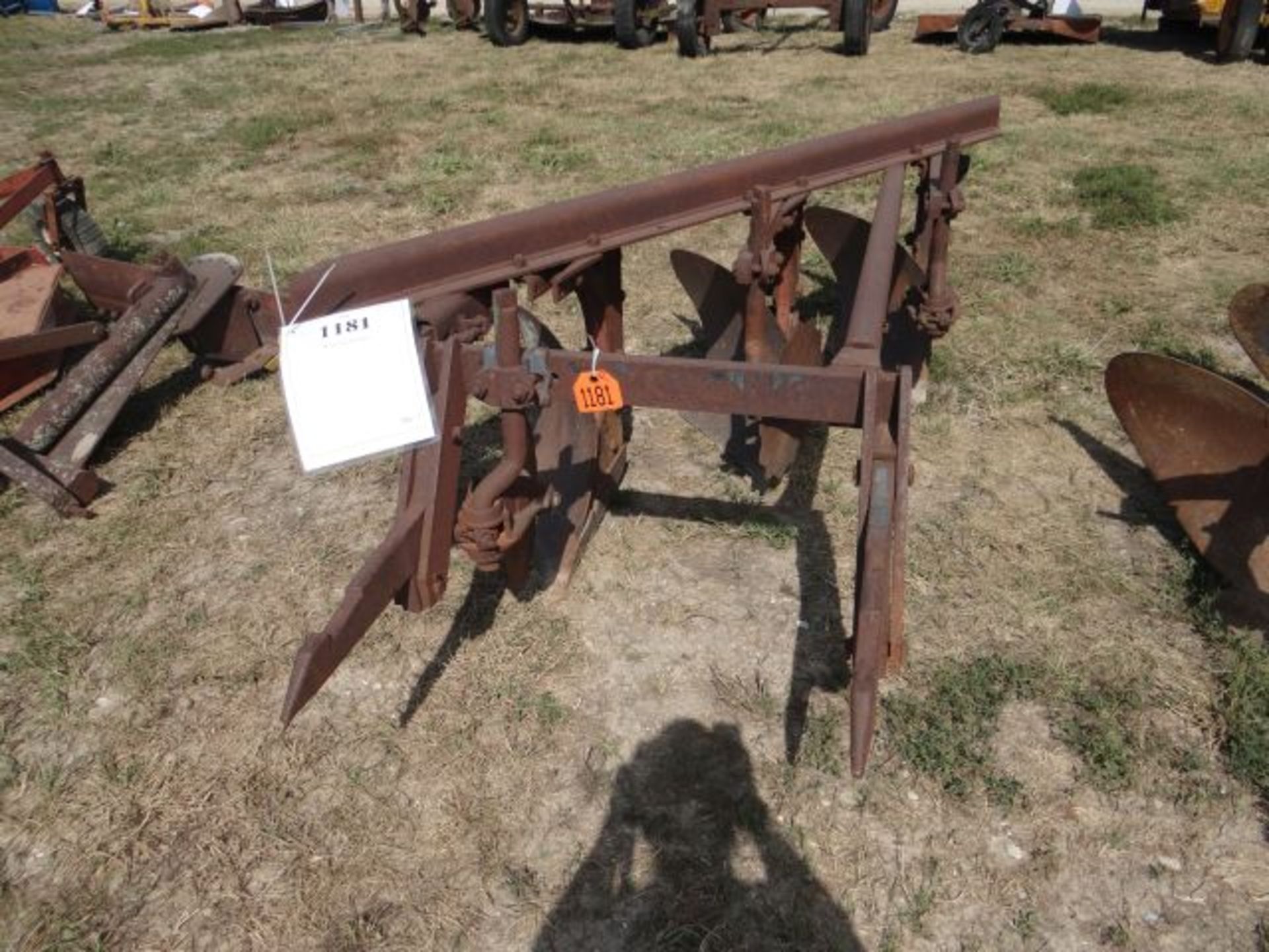 IH 3x14 Fast Hitch Plow