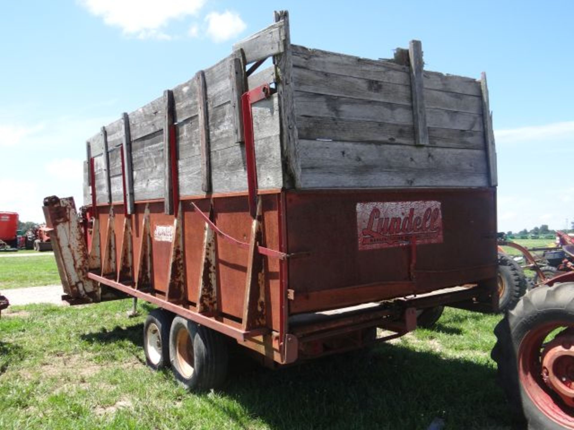 Lundell Silage Wagon - Image 3 of 3