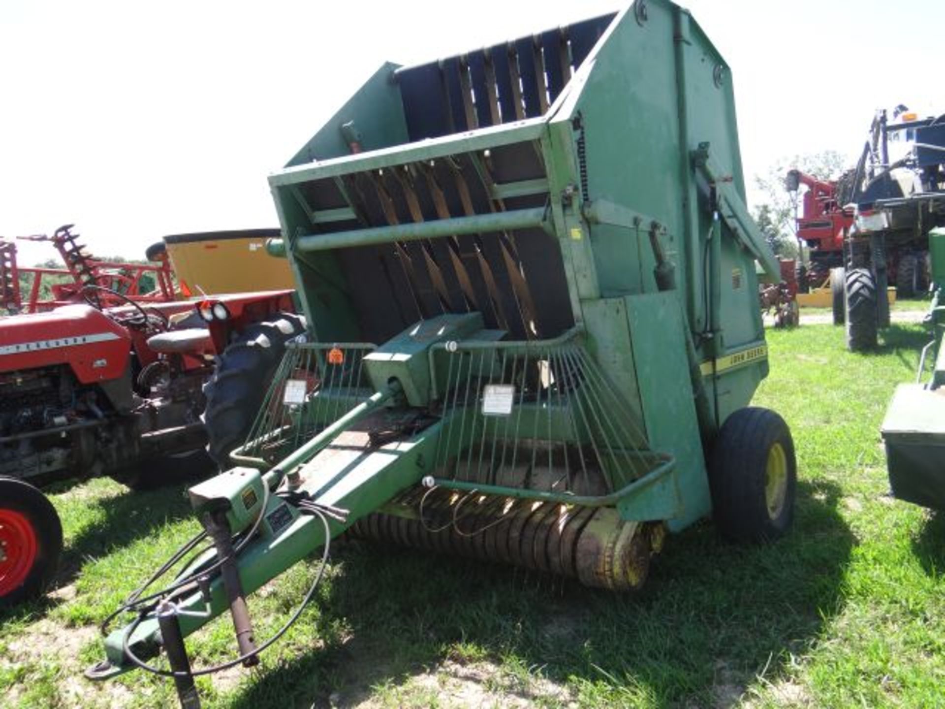 JD 510 Round Baler #111874, Wide Outside Belts, Single Twine Wrap, Hyd Tie, 540 PTO - Image 2 of 3