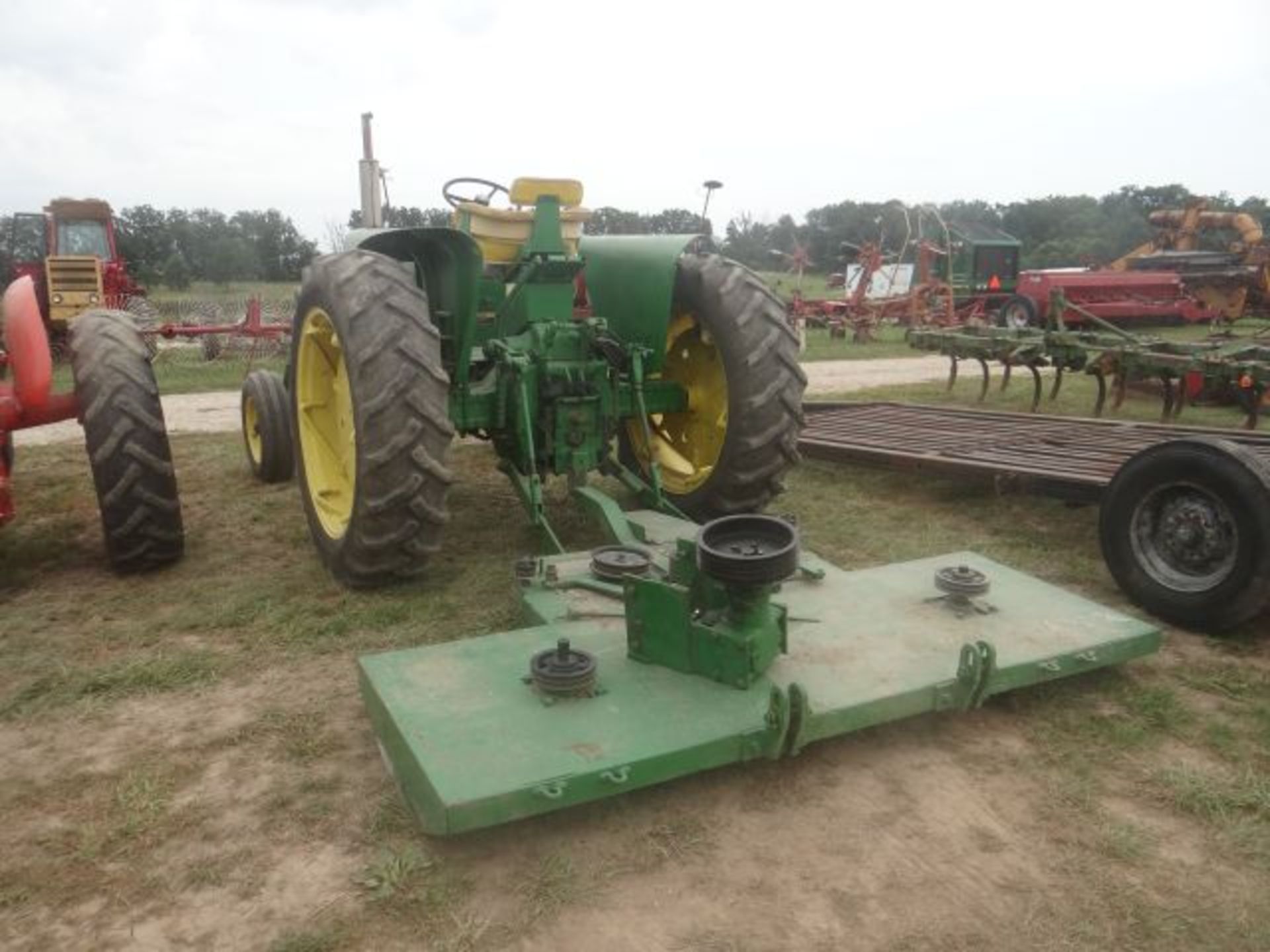 JD 2010 Tractor Gas, Row Crop, WF, Syncro, 3pt, 13.9x36 Tires, w/Mid Mount Mower - Image 3 of 4