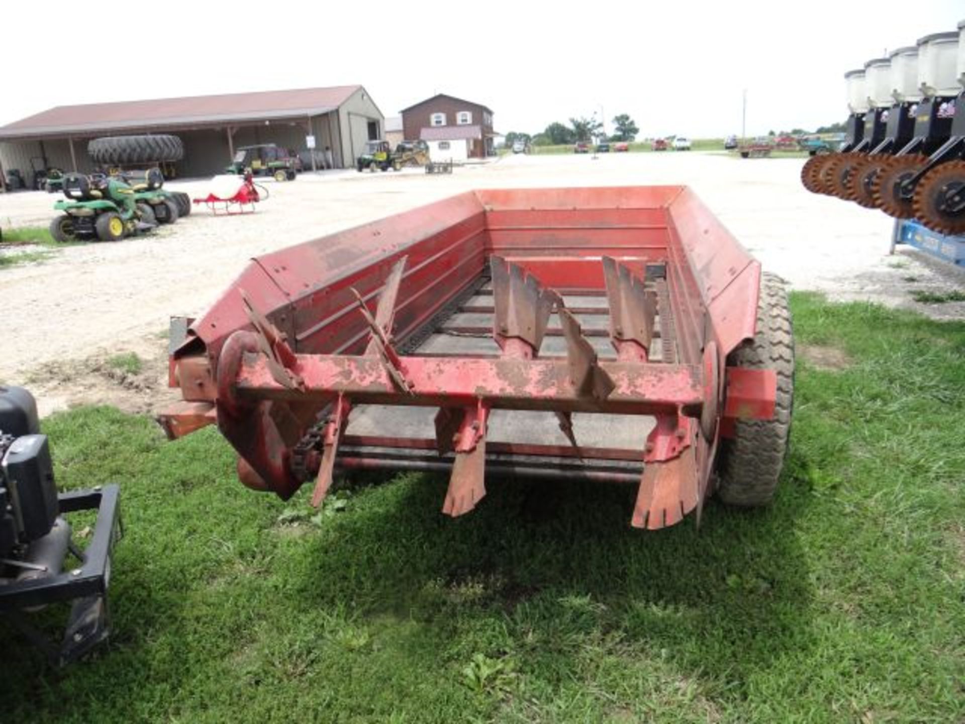 IH 530 Manure Spreader #112054, Single Beater - Image 3 of 3