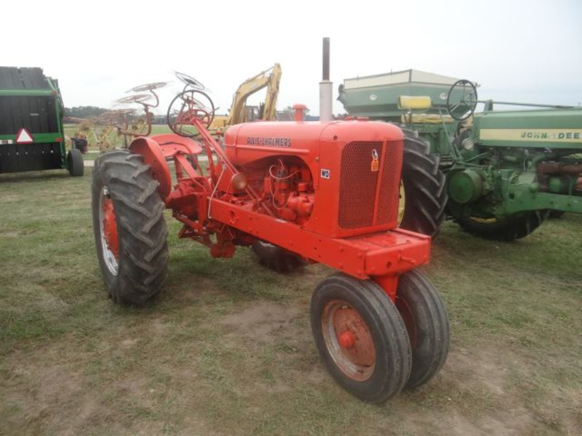 AC WD Tractor Newer Paint, Good Clutch, Good Tires - Image 2 of 3