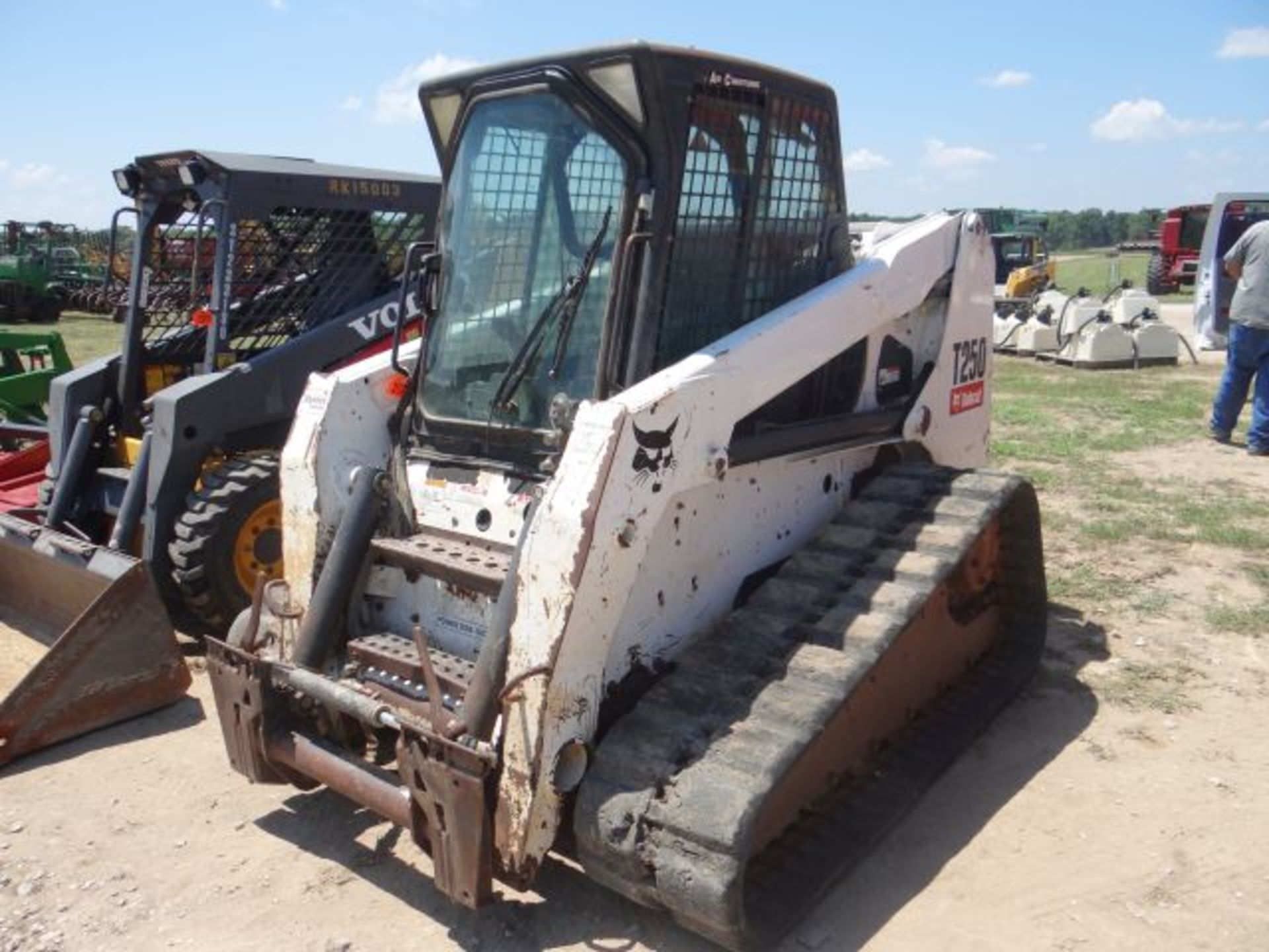 BobCat T250 Skid Steer, 2006 #112062, 4717 hrs, Switchable ISO and H Pattern Controls, CAH, 84"