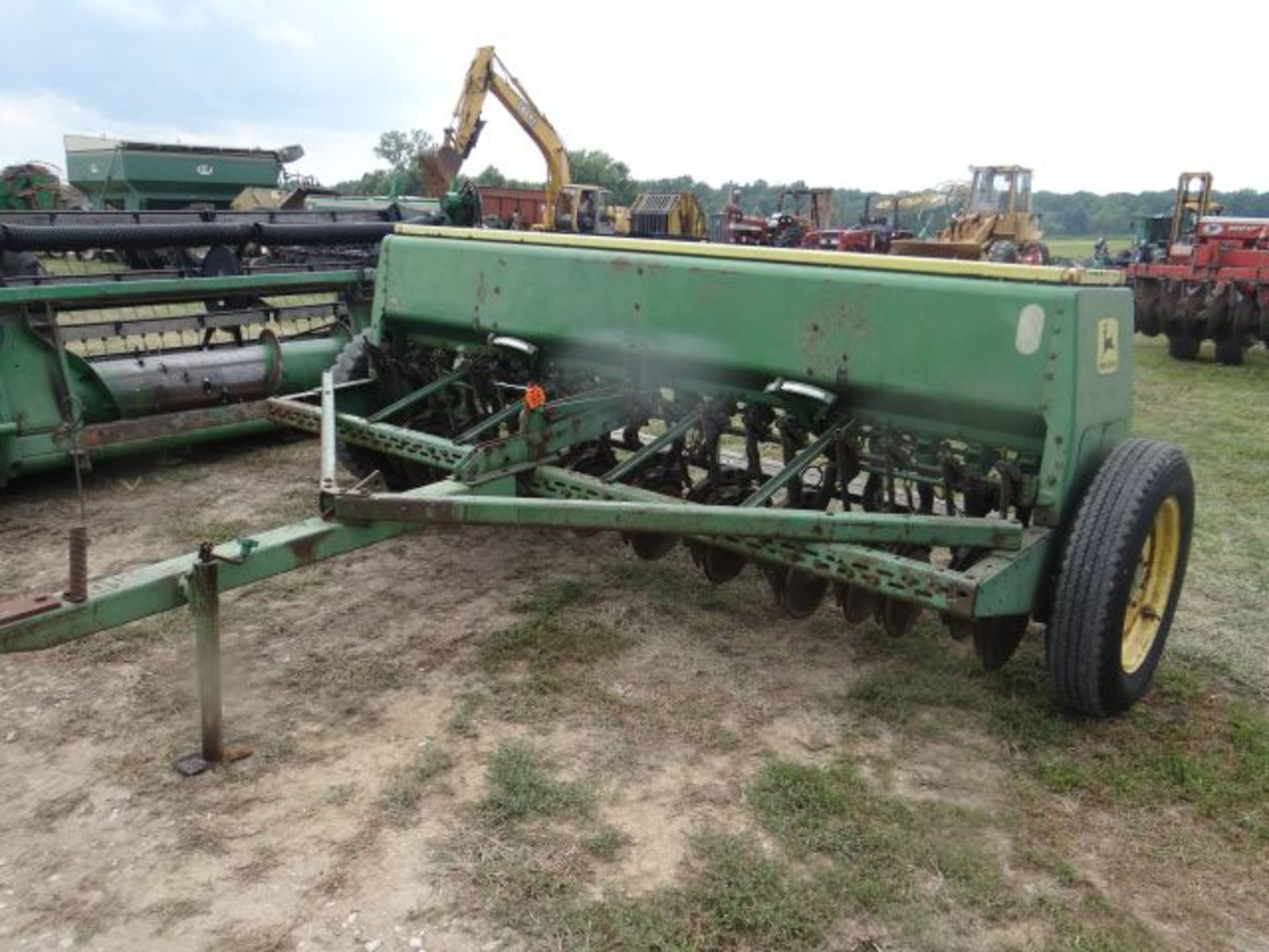 JD 8200 Grain Drill