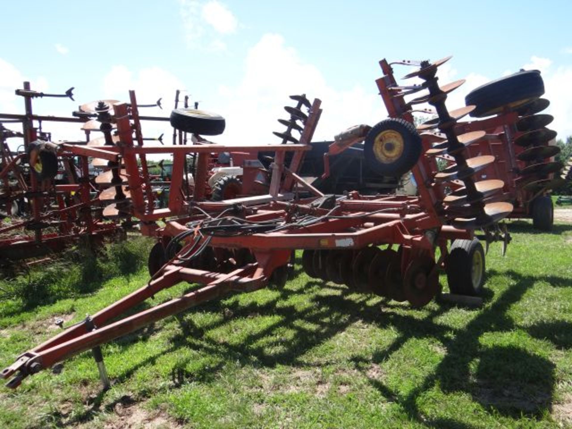 Sunflower 1230 Disk #111501, 21' 6", 9" Spacing, Stored under roof and off the ground, Gauge Wheels,