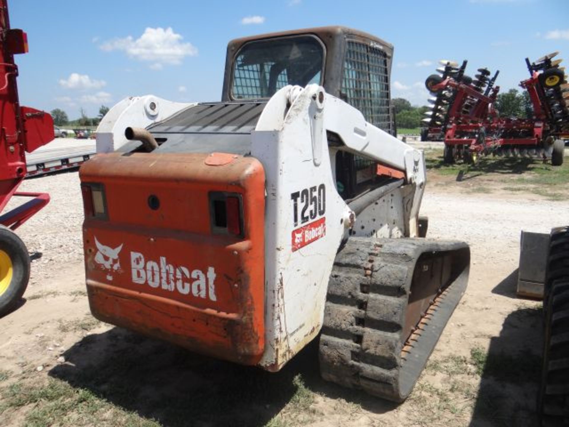 BobCat T250 Skid Steer, 2006 #112062, 4717 hrs, Switchable ISO and H Pattern Controls, CAH, 84" - Image 3 of 4